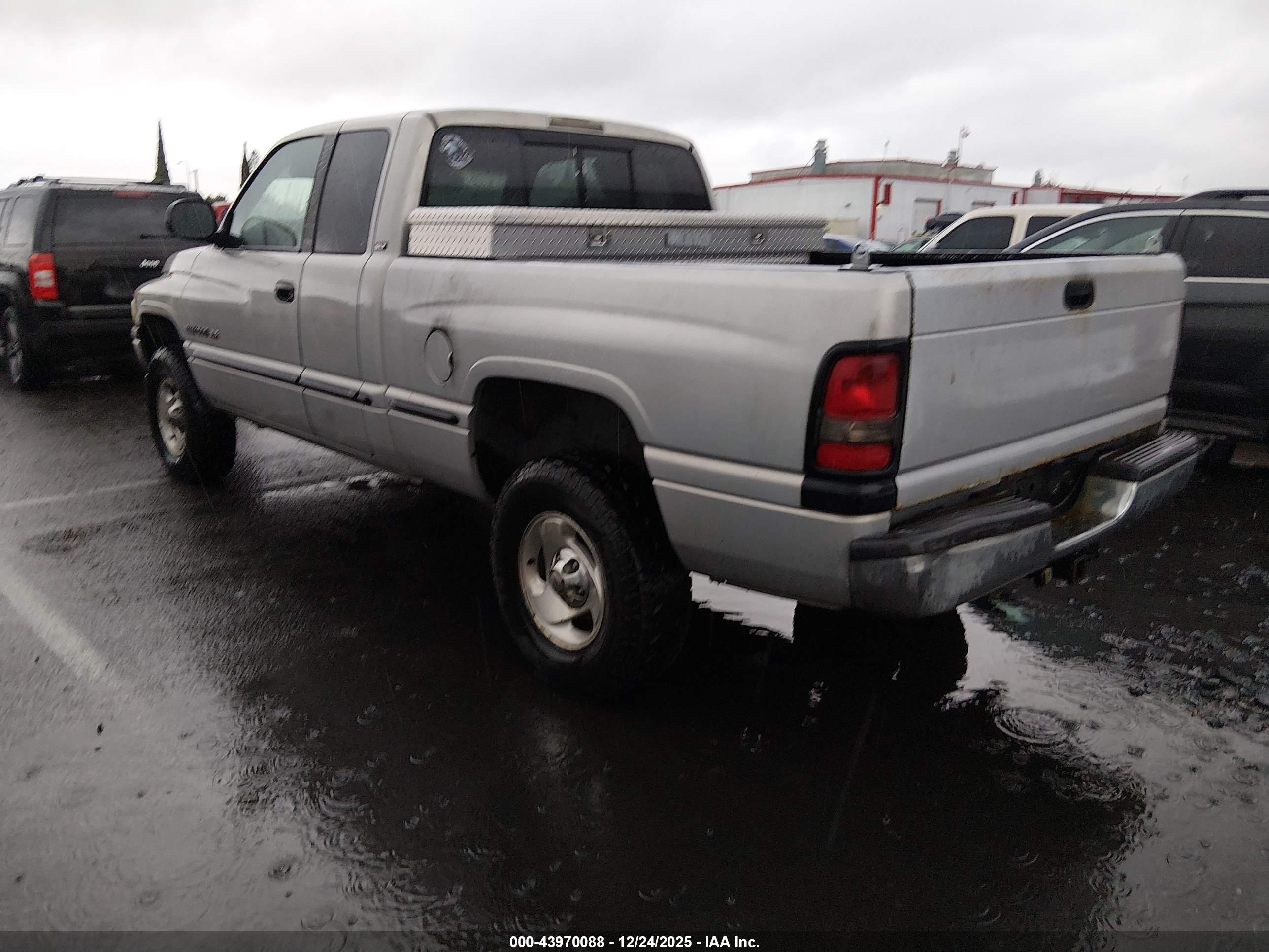 DODGE RAM image 3