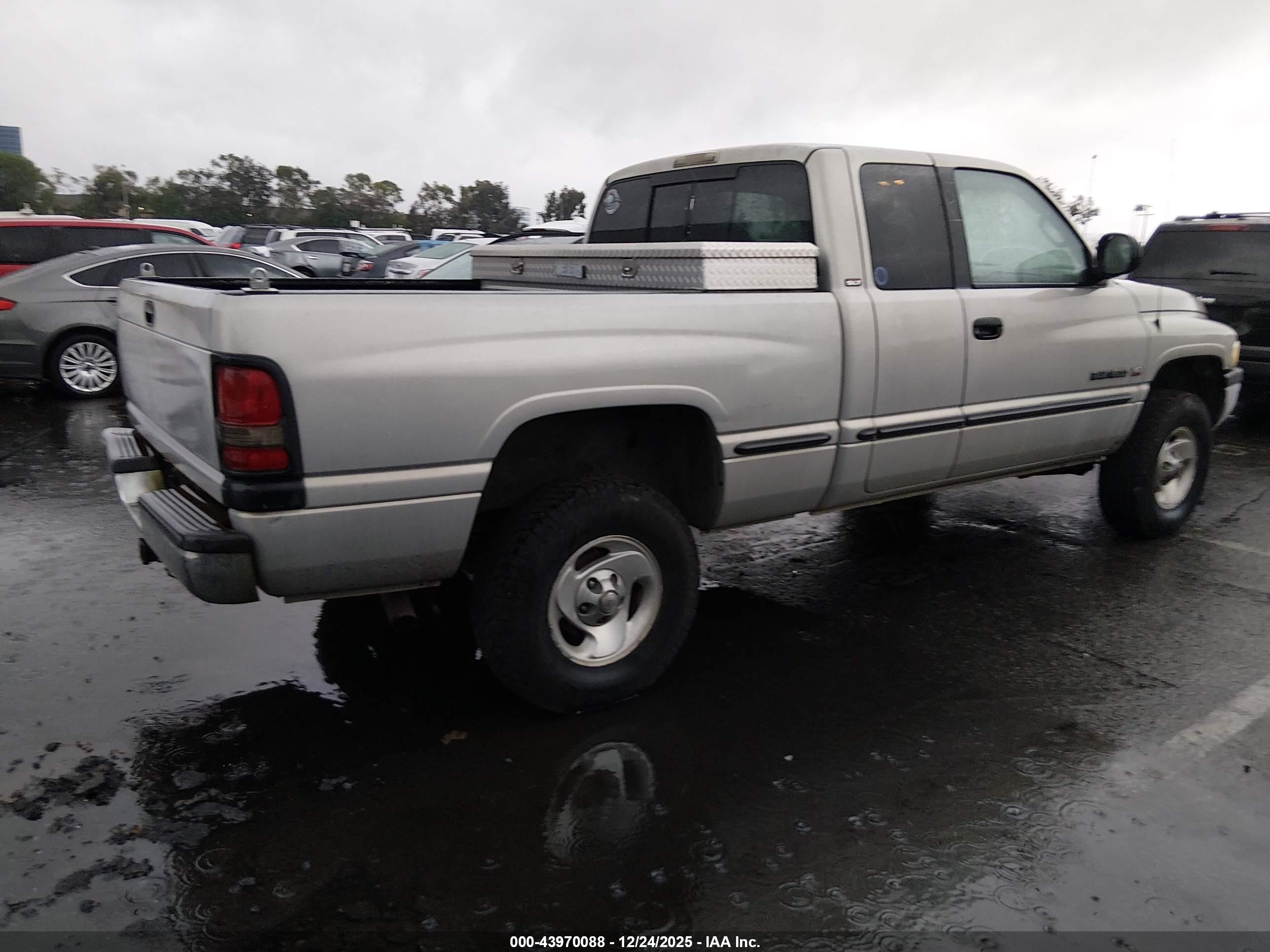 DODGE RAM image 4