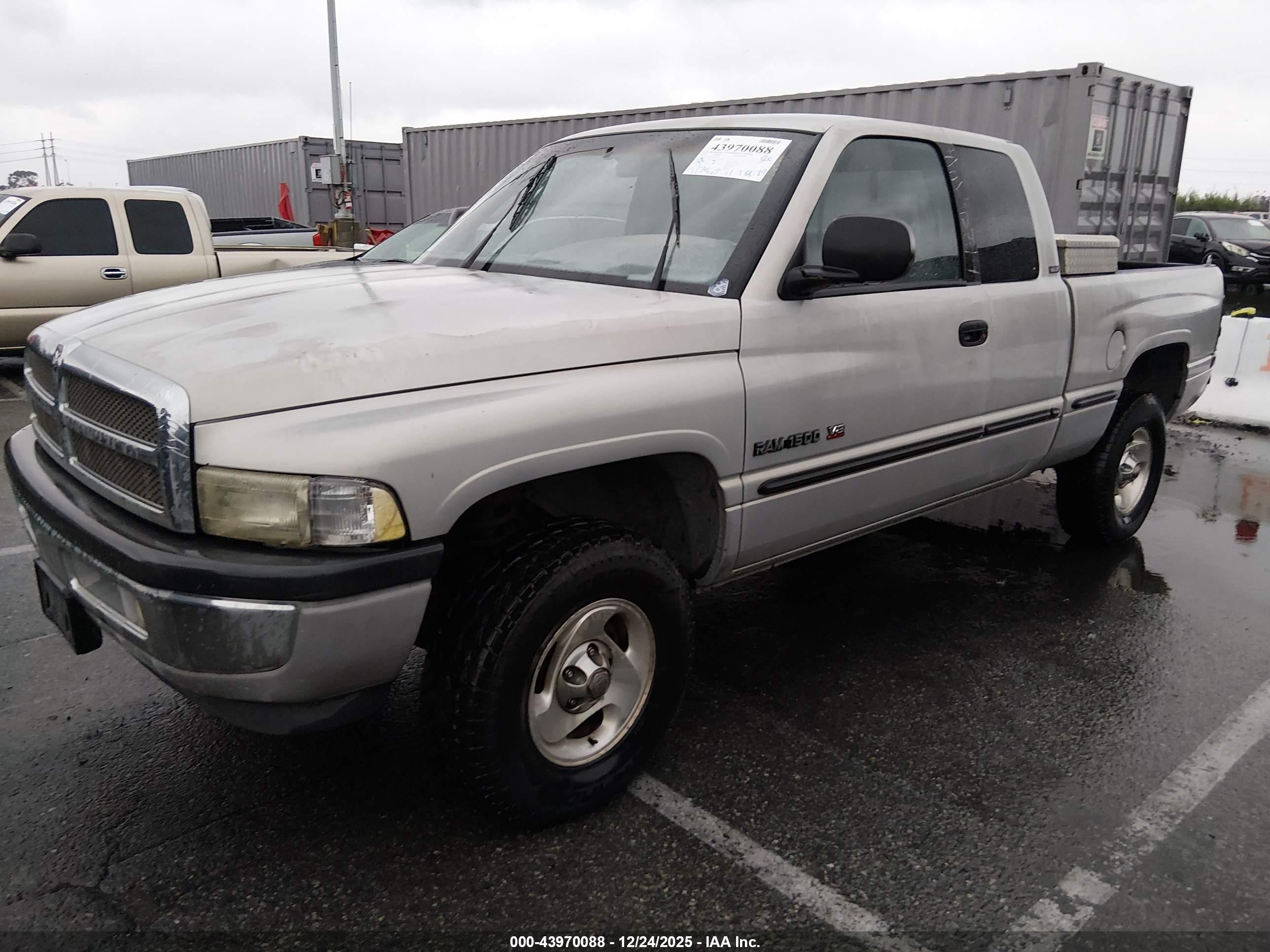 DODGE RAM image 6