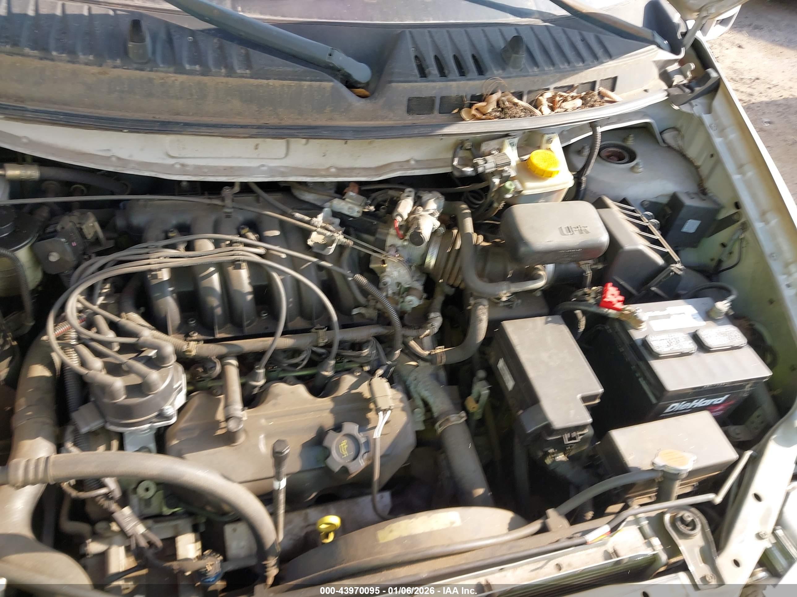 NISSAN QUEST image 10