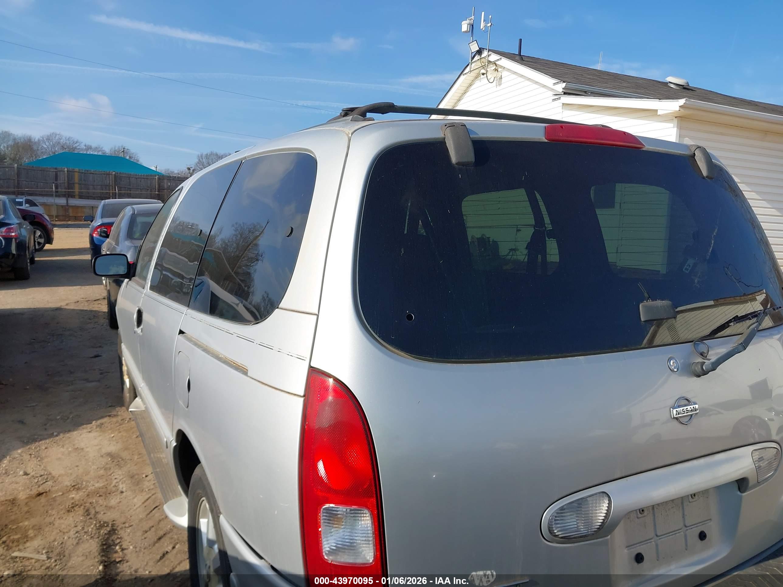 NISSAN QUEST image 3