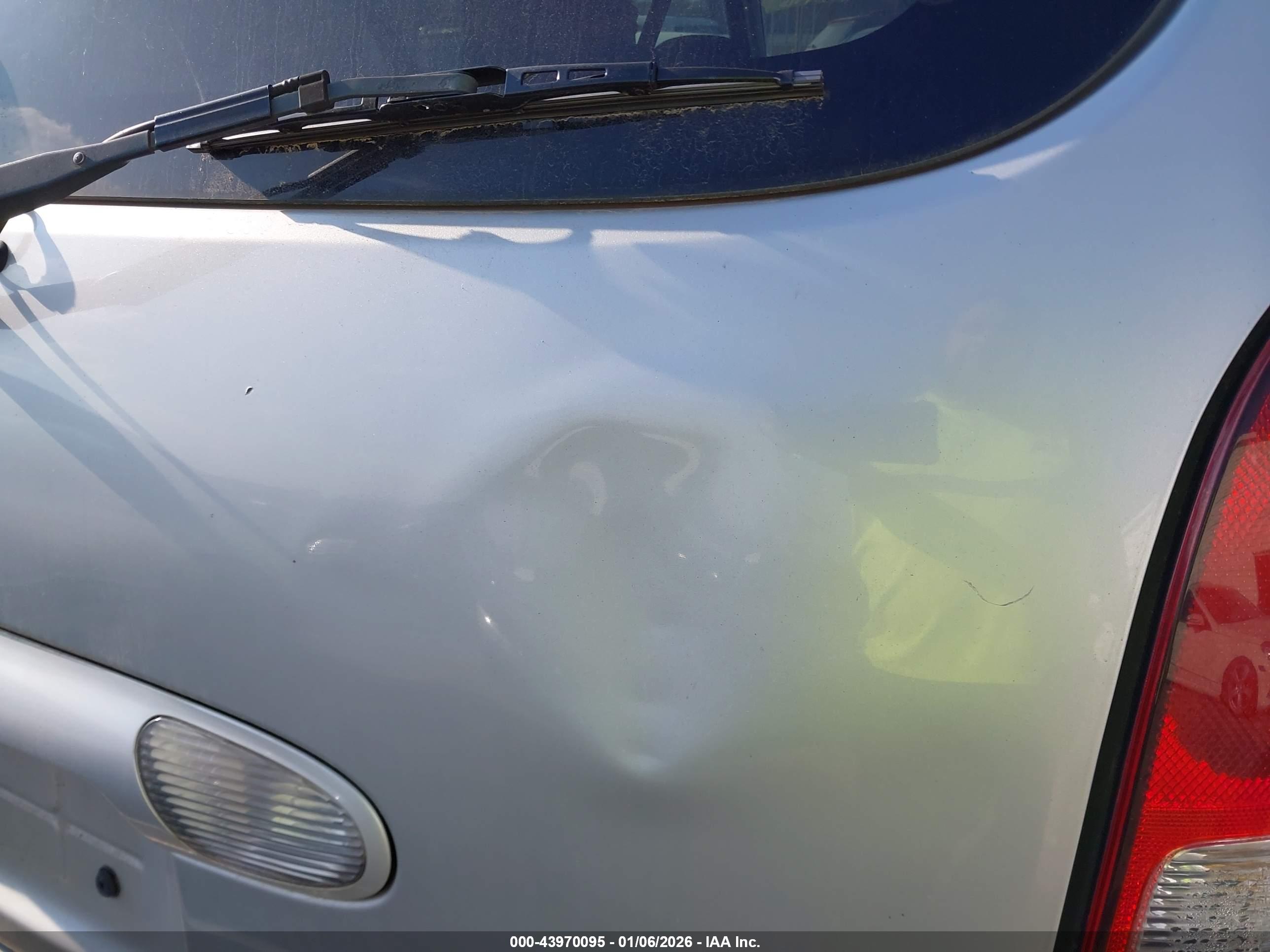 NISSAN QUEST image 6