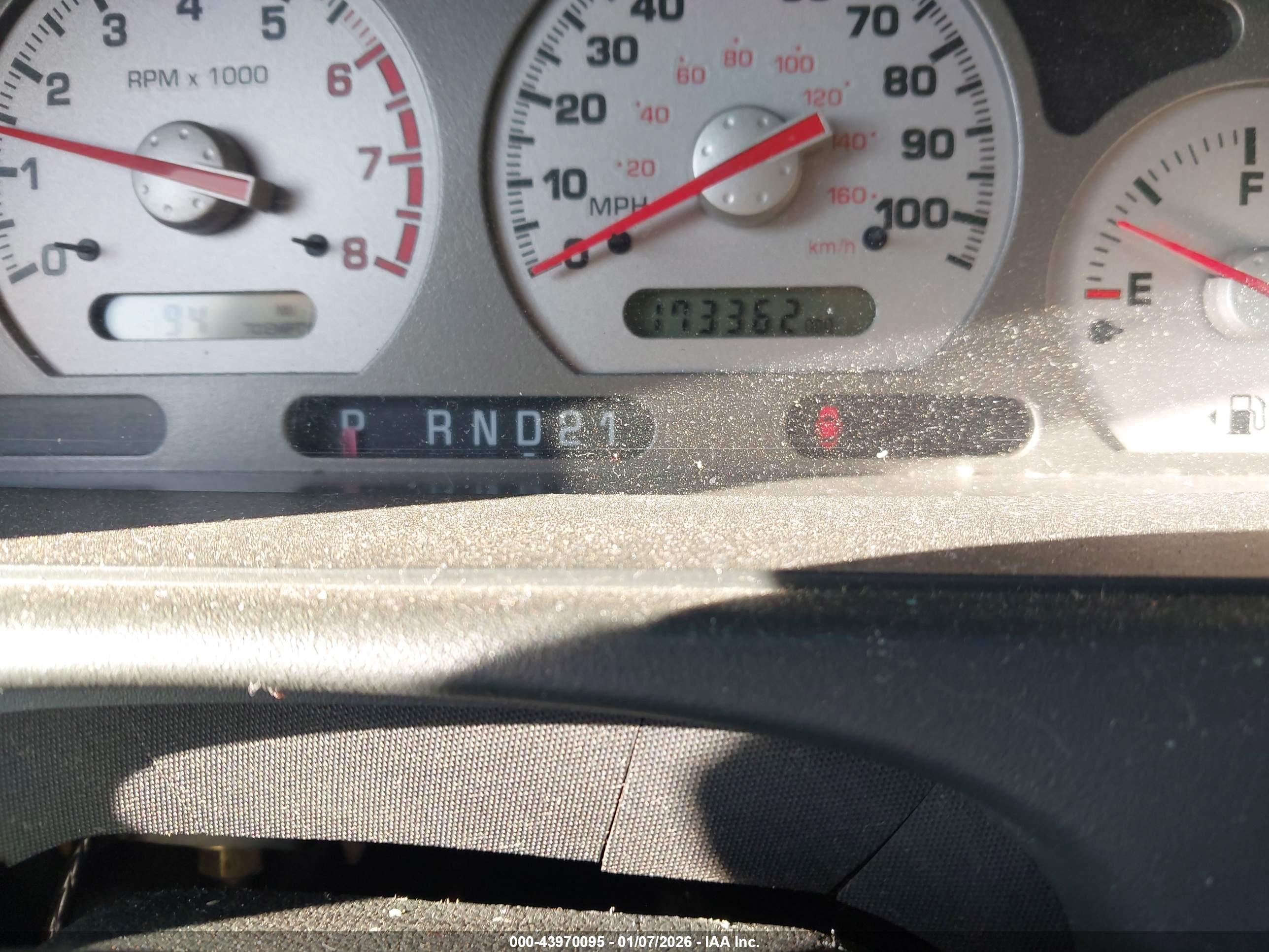 NISSAN QUEST image 7