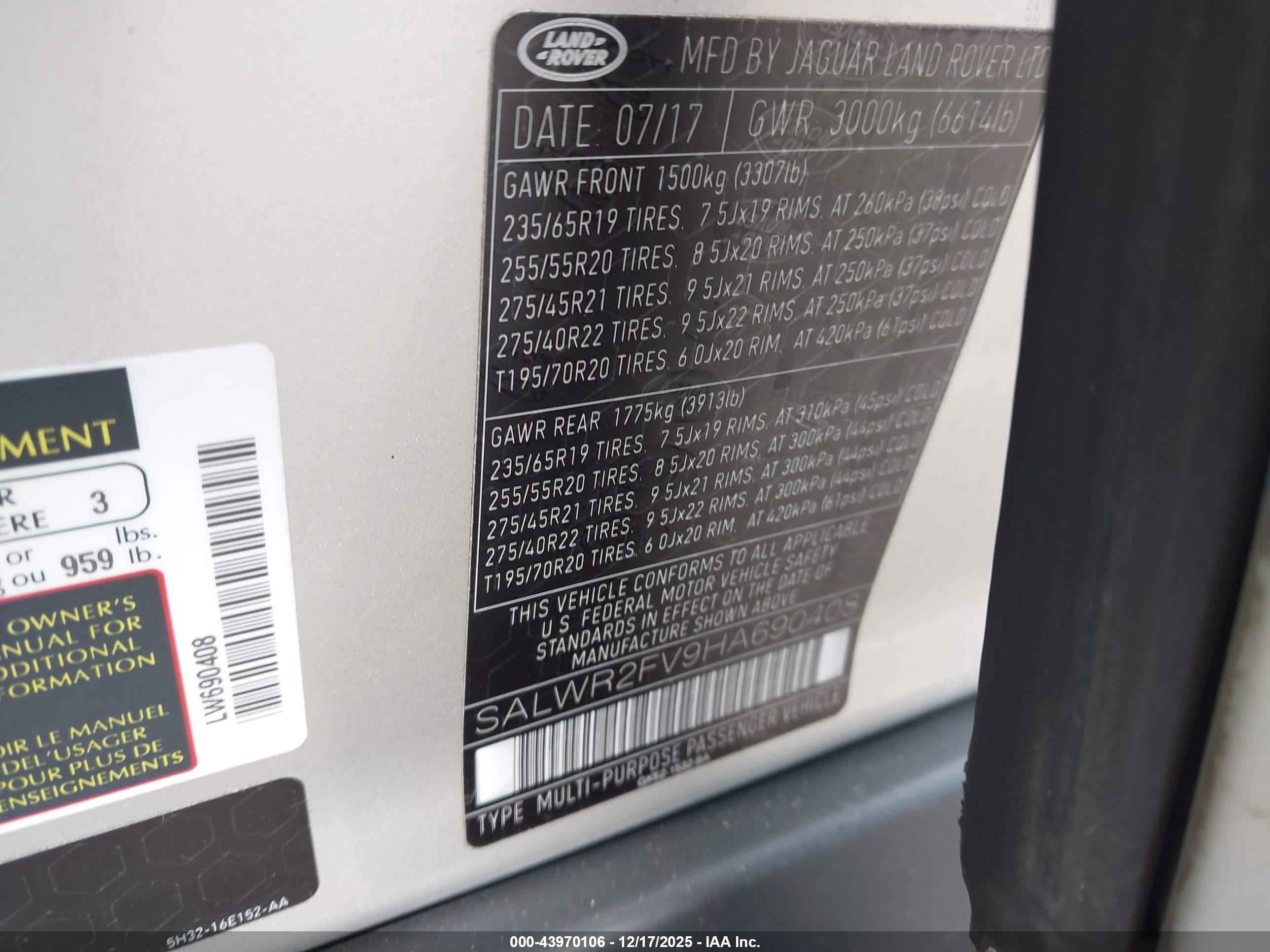 LAND ROVER image 9