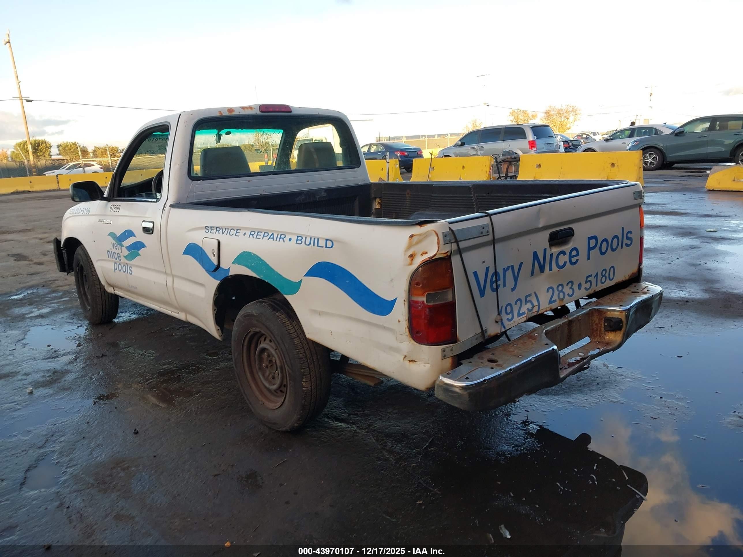 TOYOTA TACOMA image 3