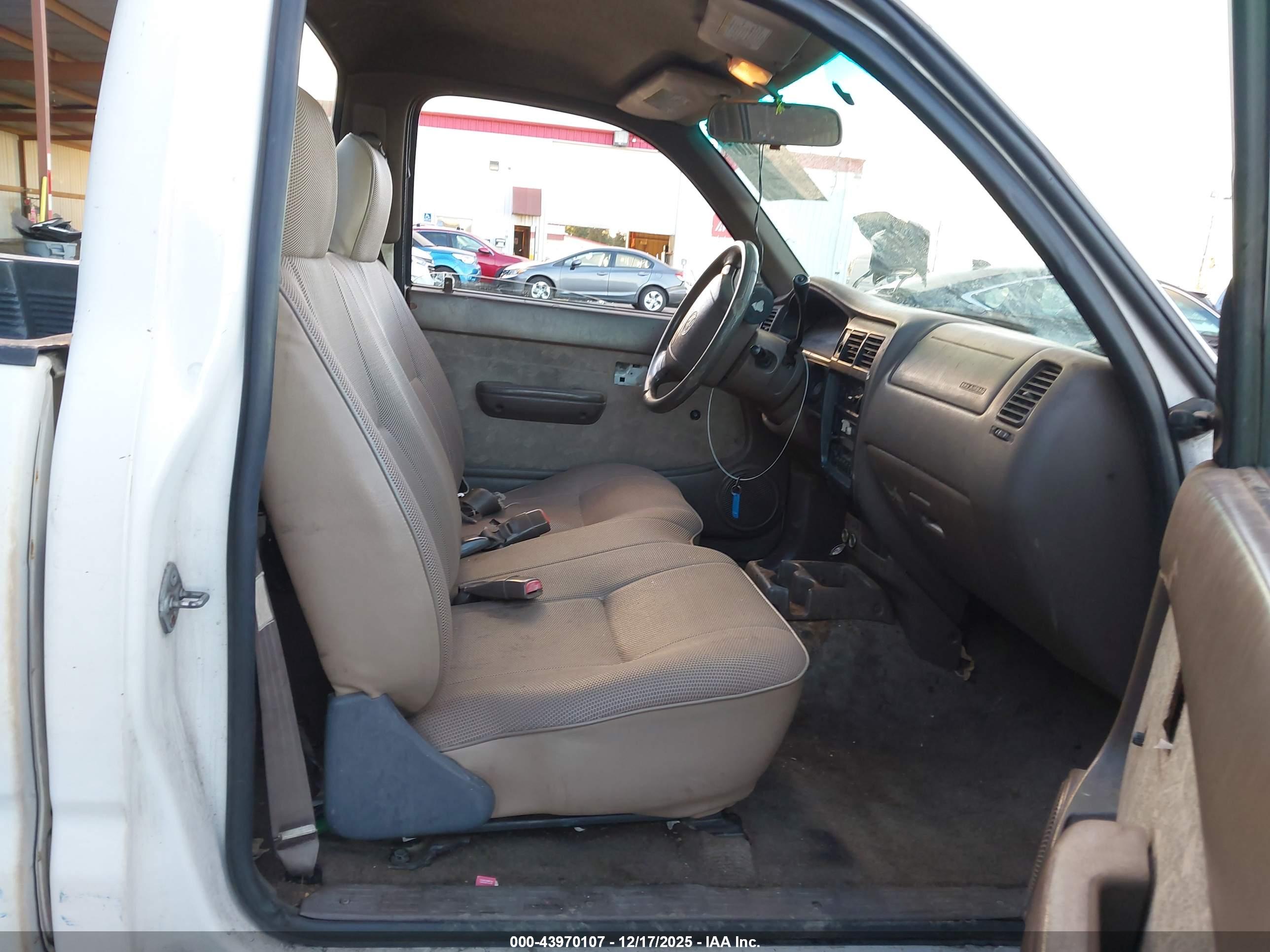 TOYOTA TACOMA image 5