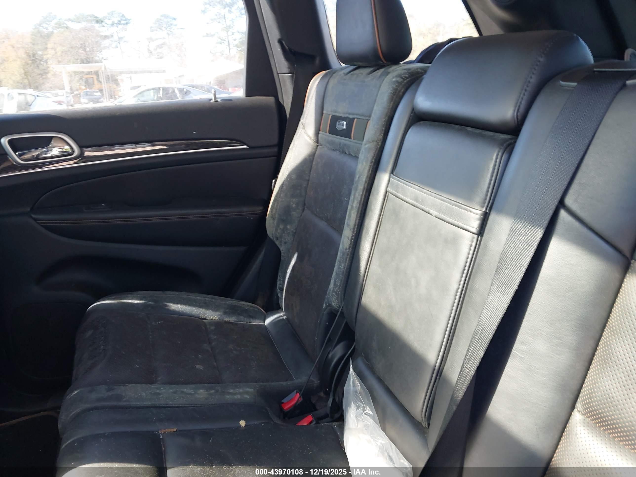 JEEP GRAND image 6