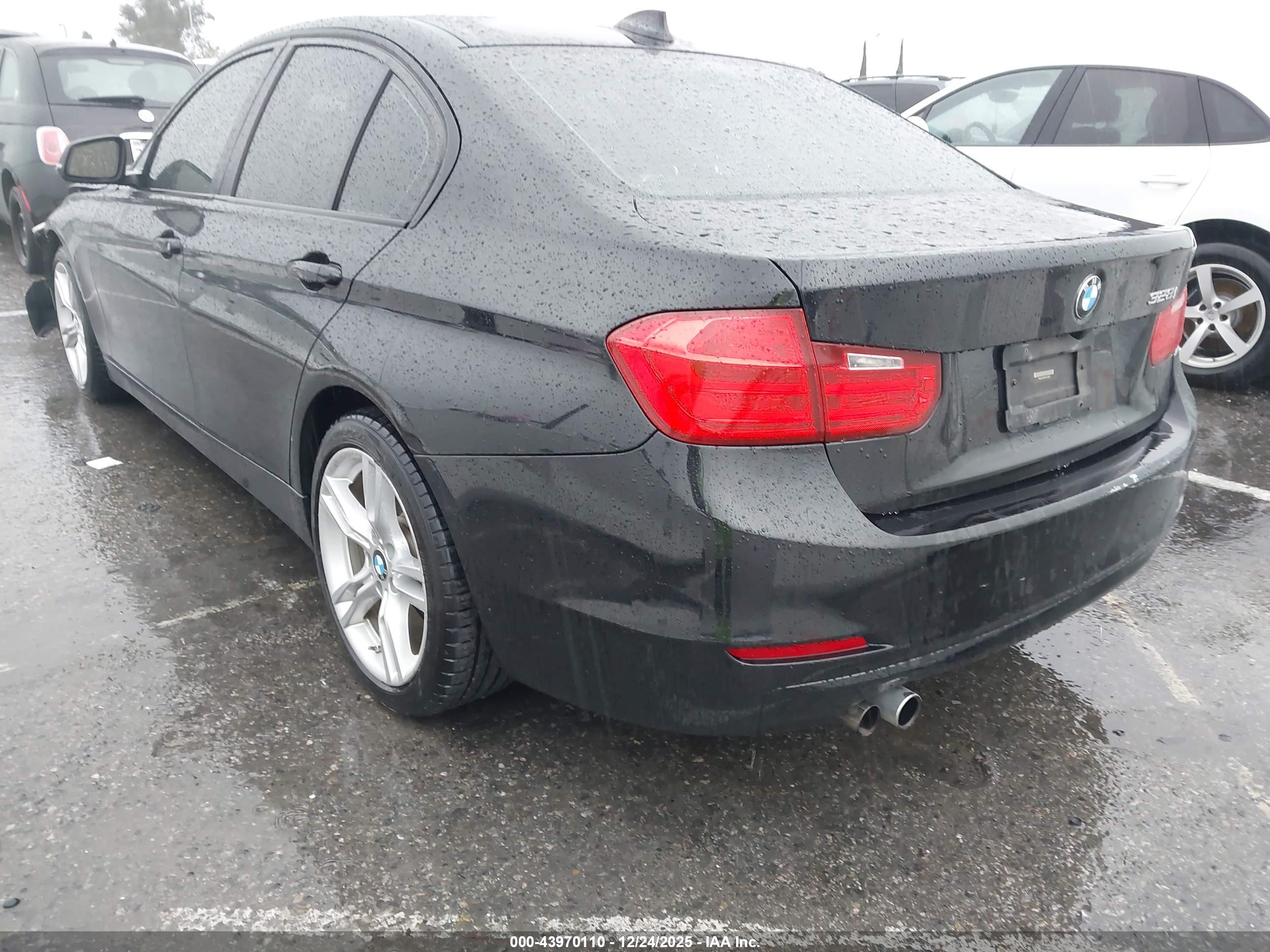 BMW 328I image 3