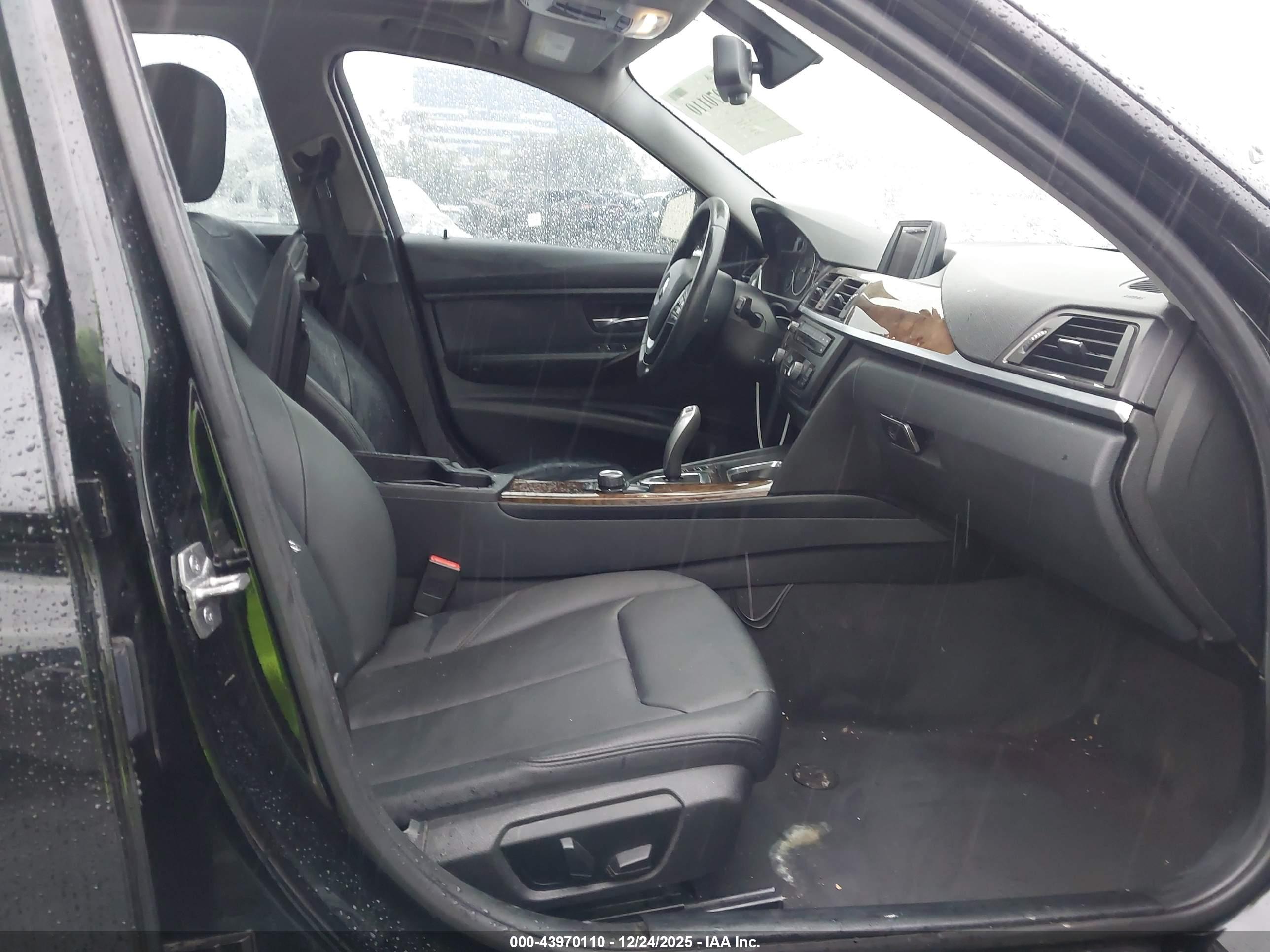 BMW 328I image 5