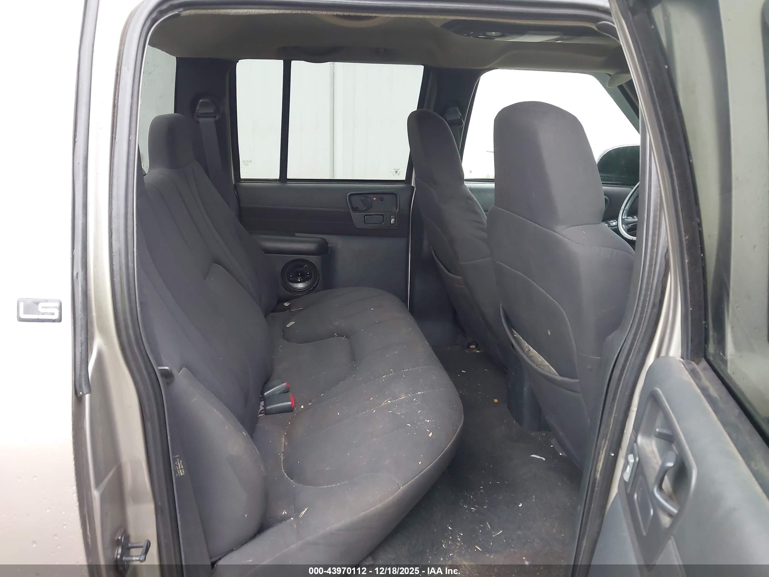 CHEVROLET S-10 image 8