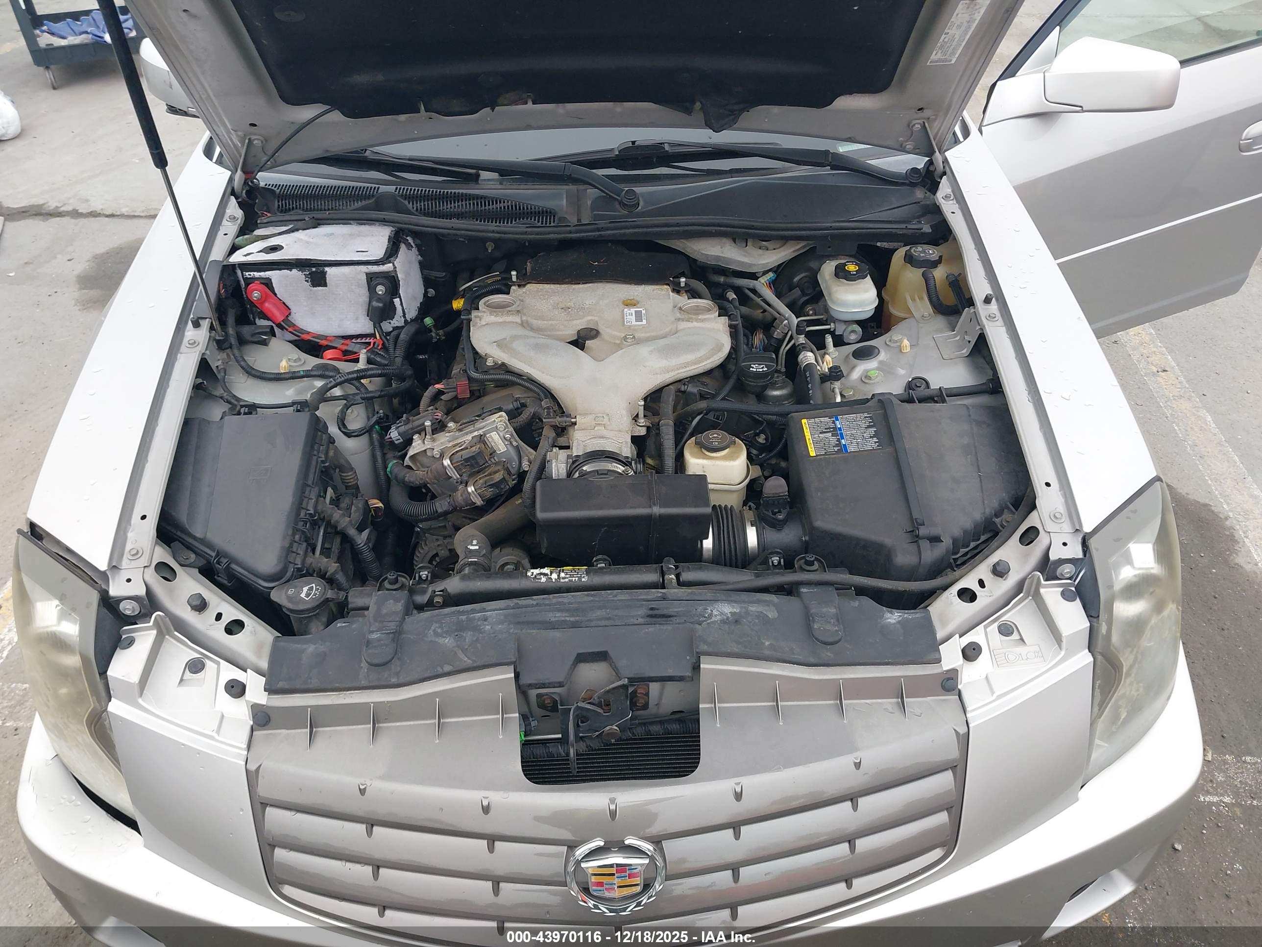CADILLAC CTS image 10