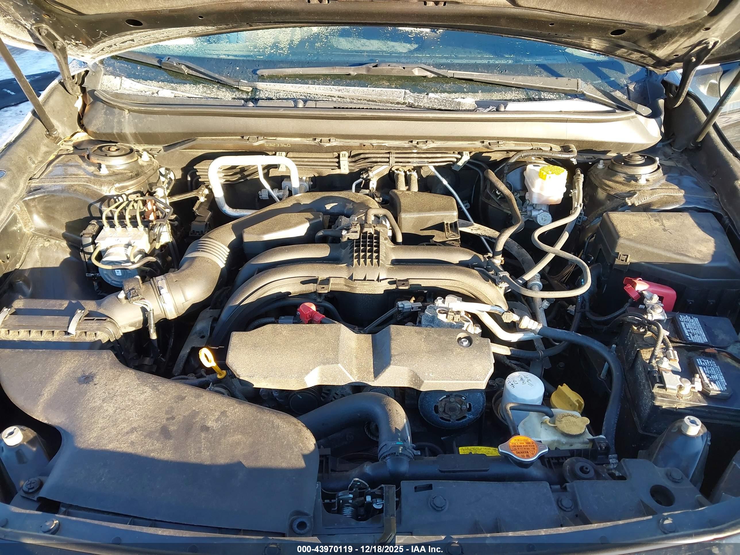 SUBARU OUTBACK image 10