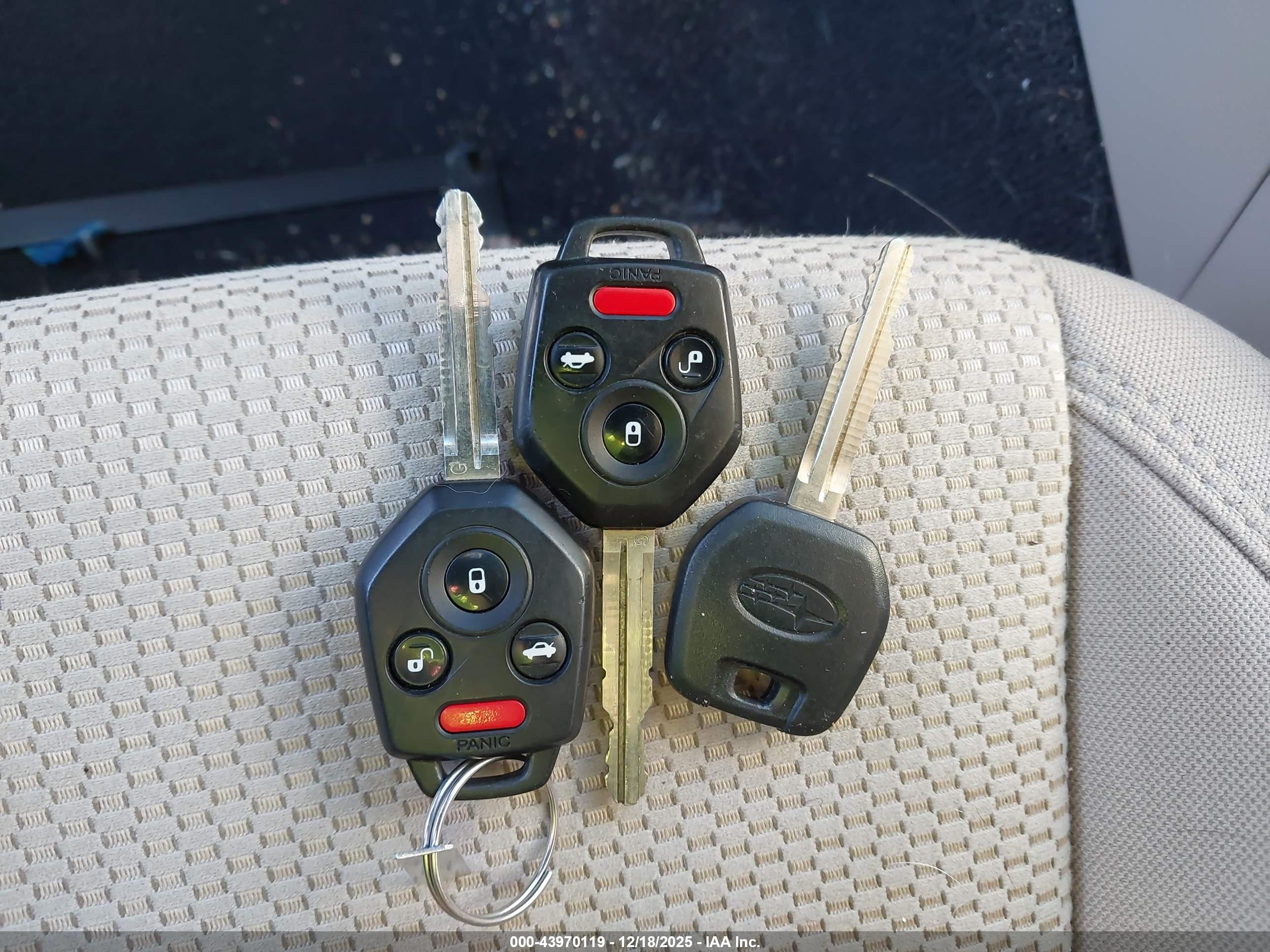 SUBARU OUTBACK image 11