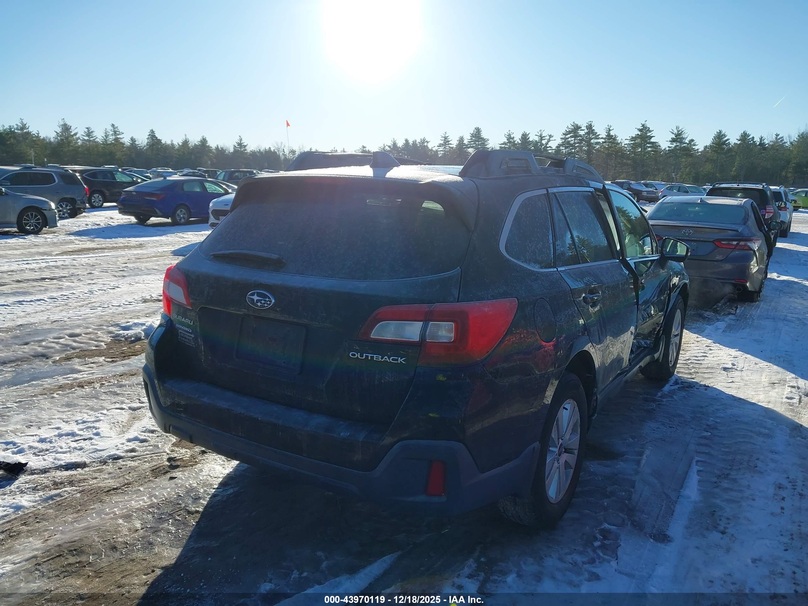 SUBARU OUTBACK image 4