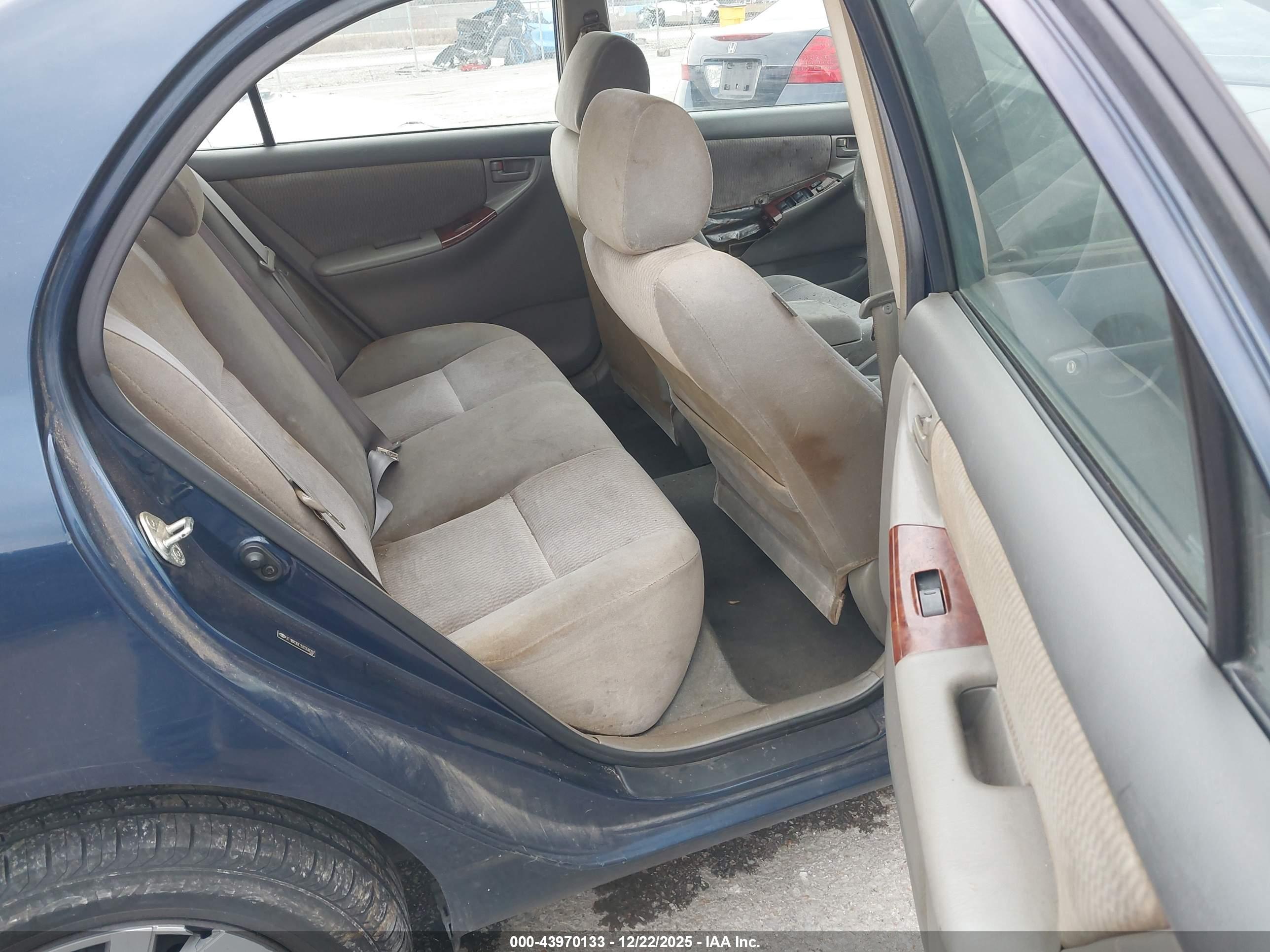 TOYOTA COROLLA image 8