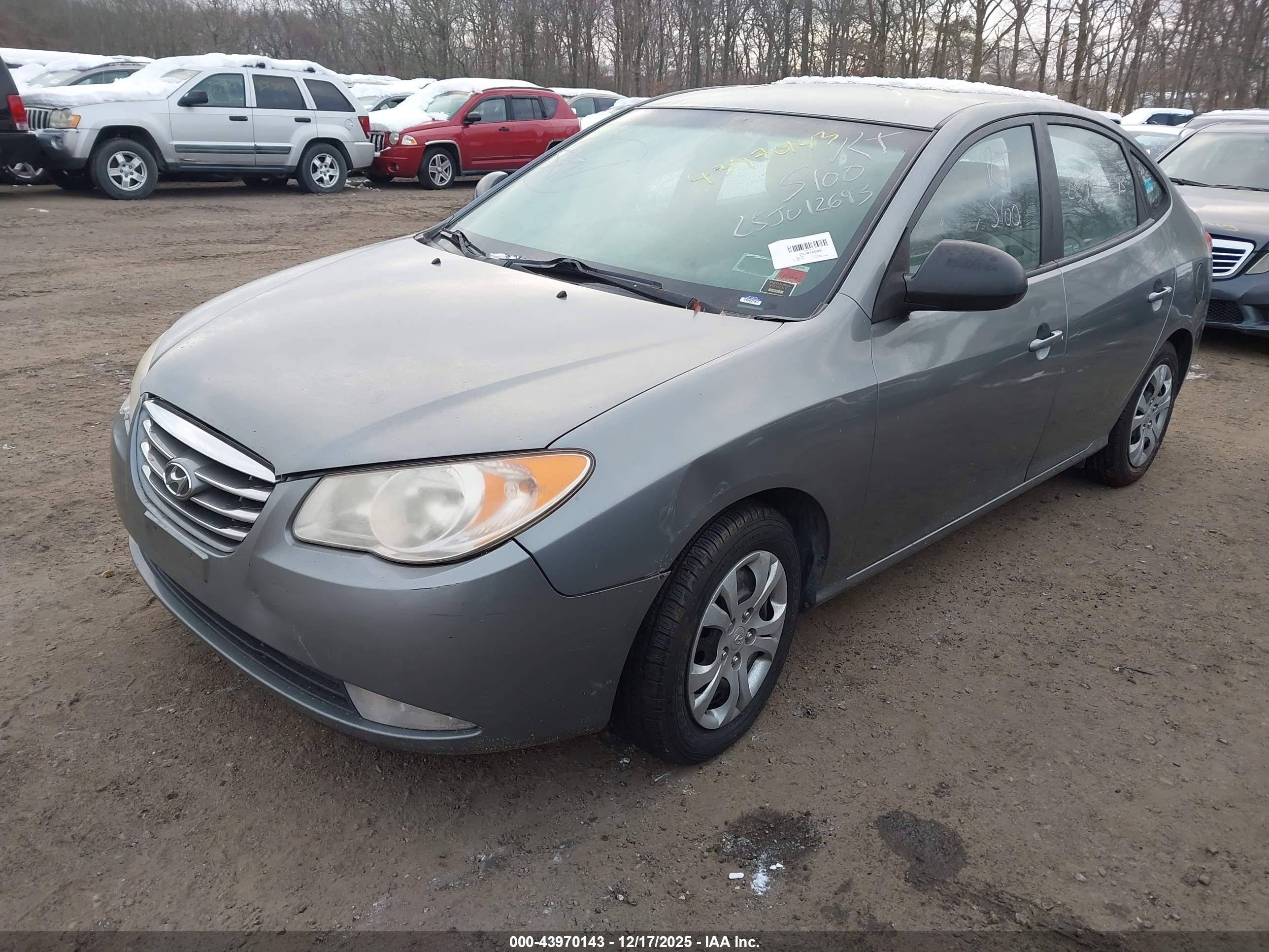 HYUNDAI ELANTRA image 2