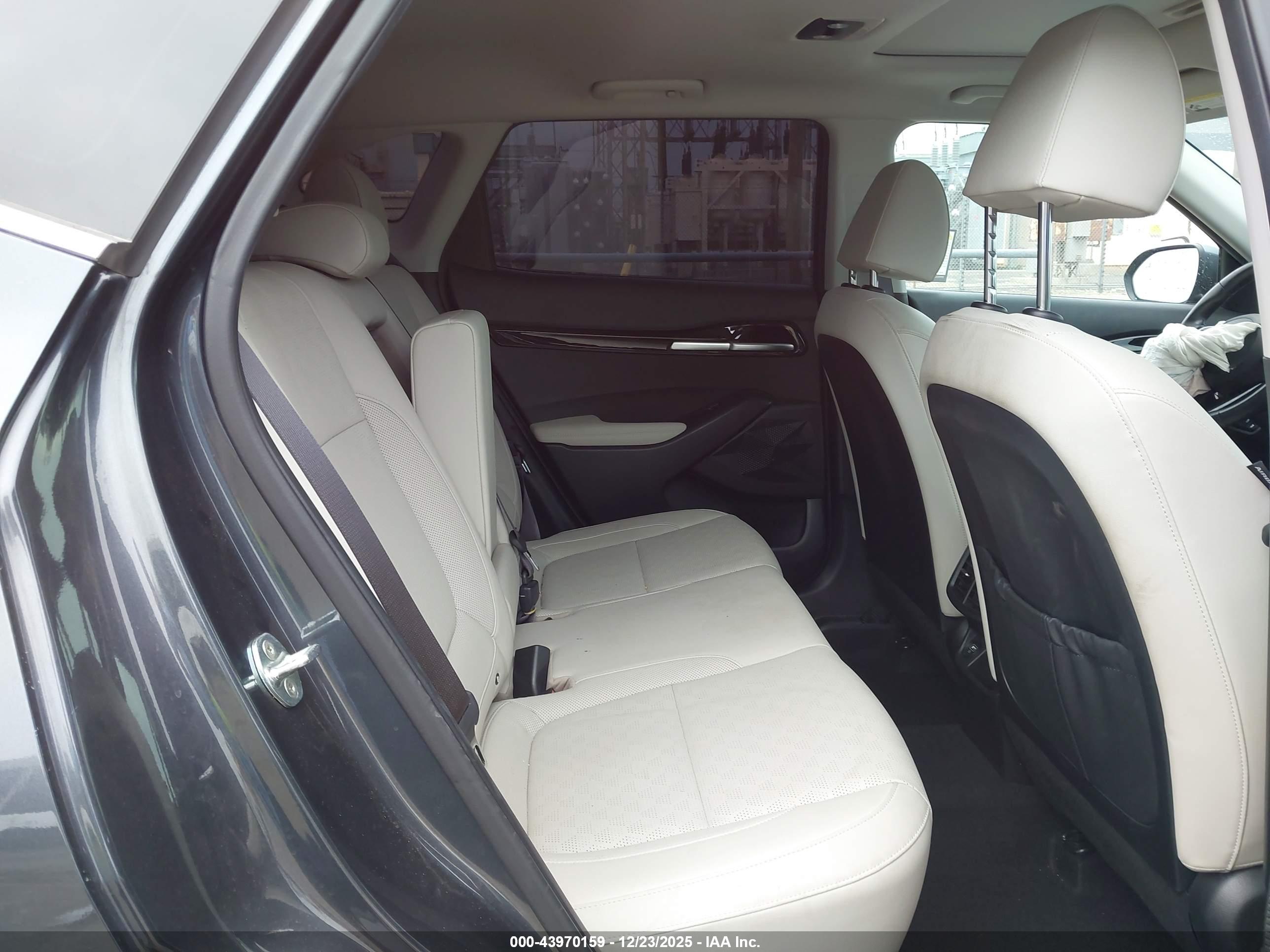KIA SELTOS image 8
