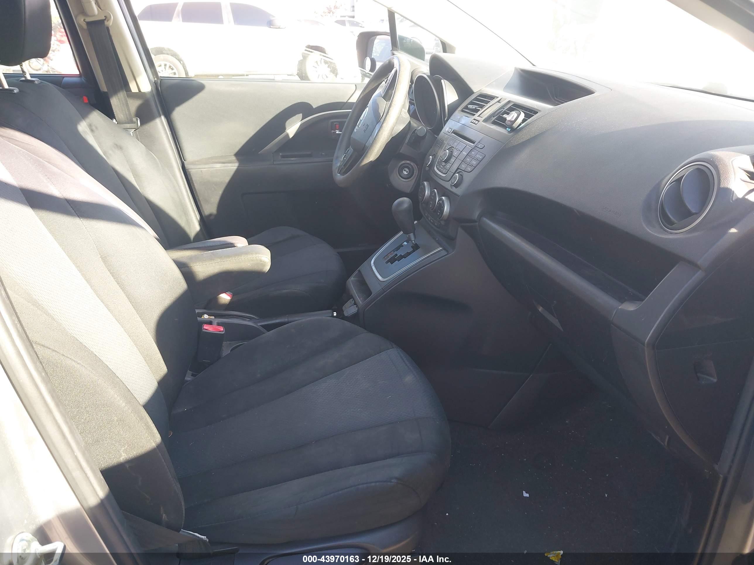 MAZDA MAZDA5 image 5
