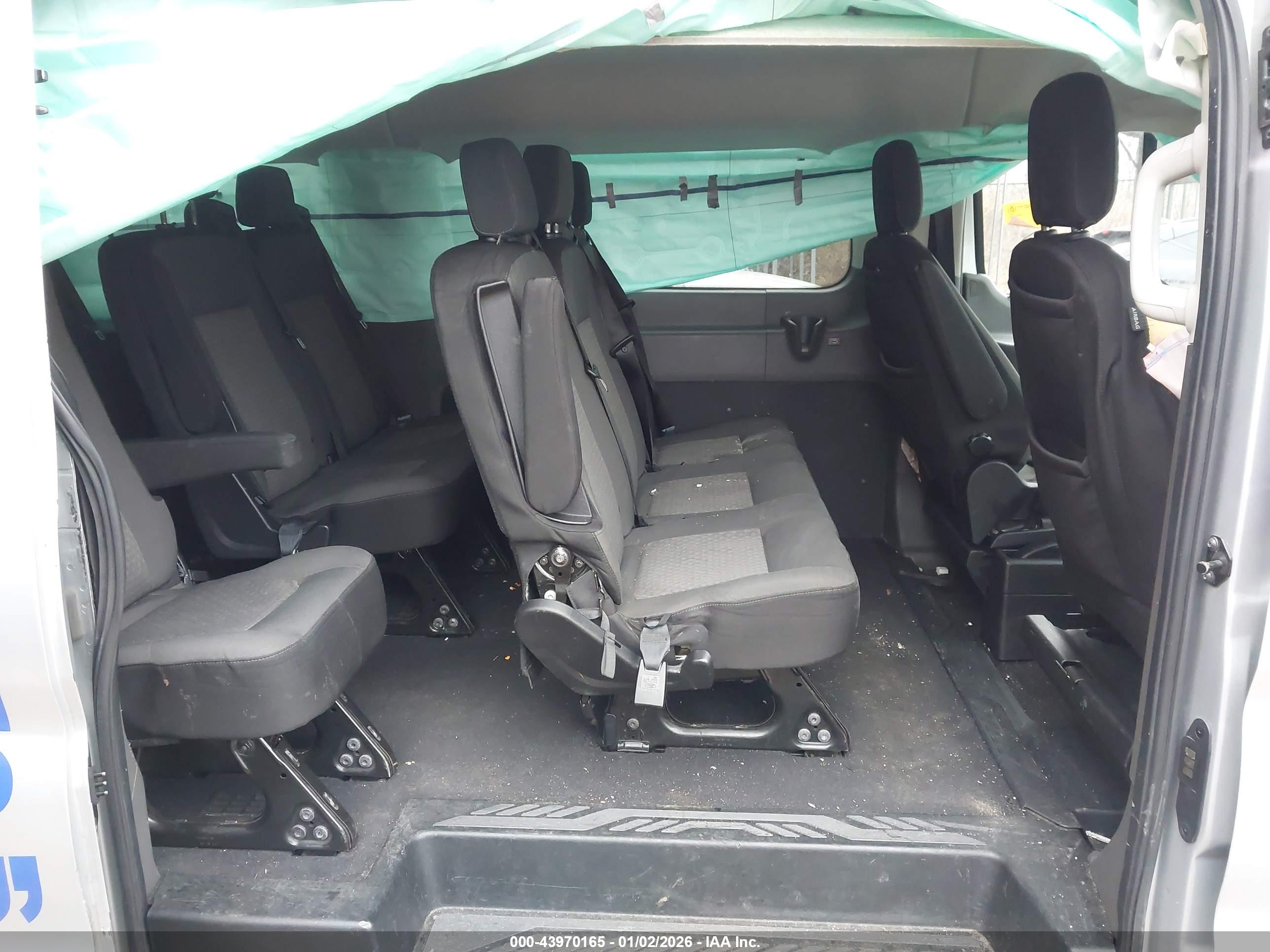 FORD TRANSIT-350 image 8