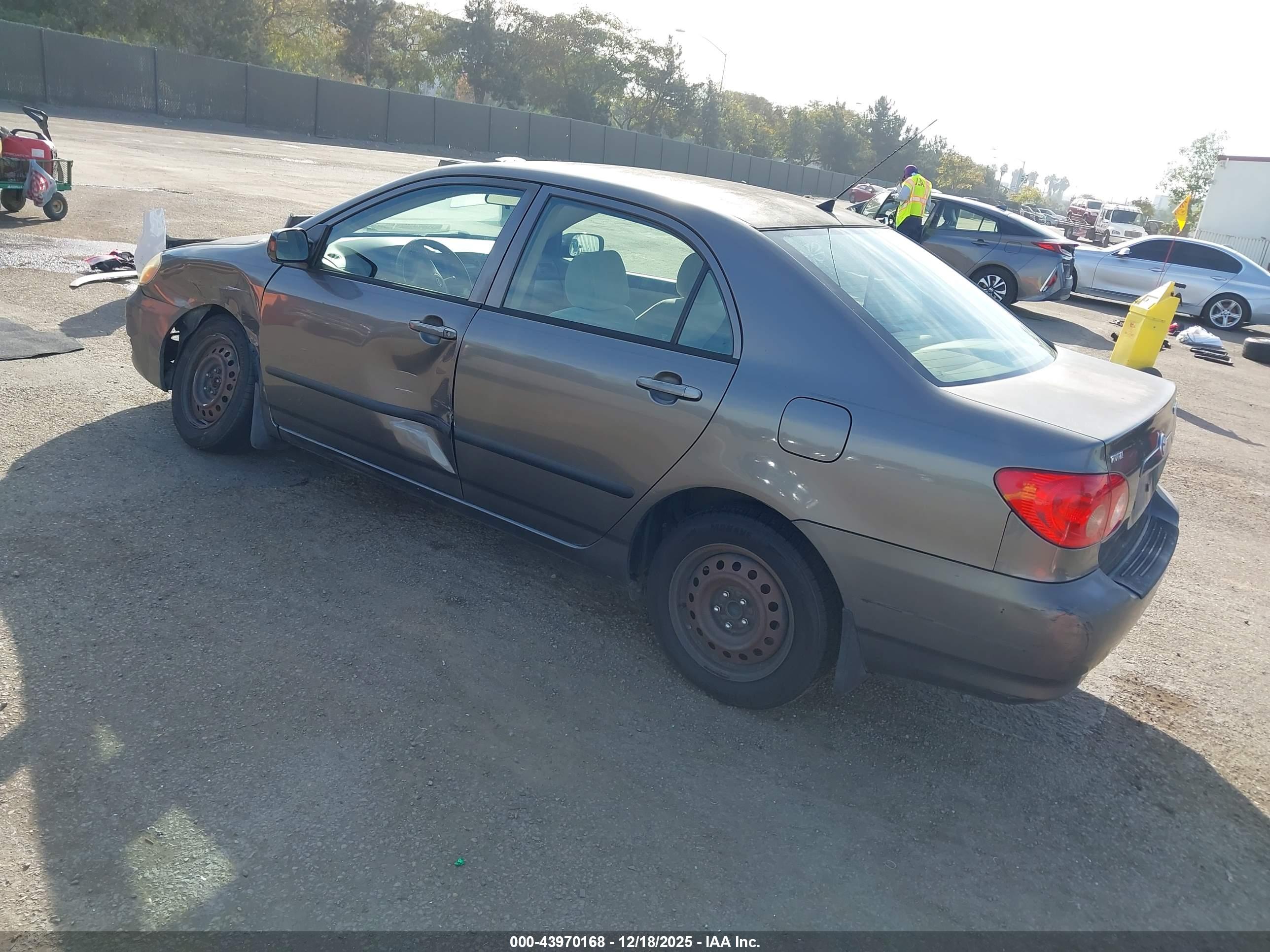 TOYOTA COROLLA image 3