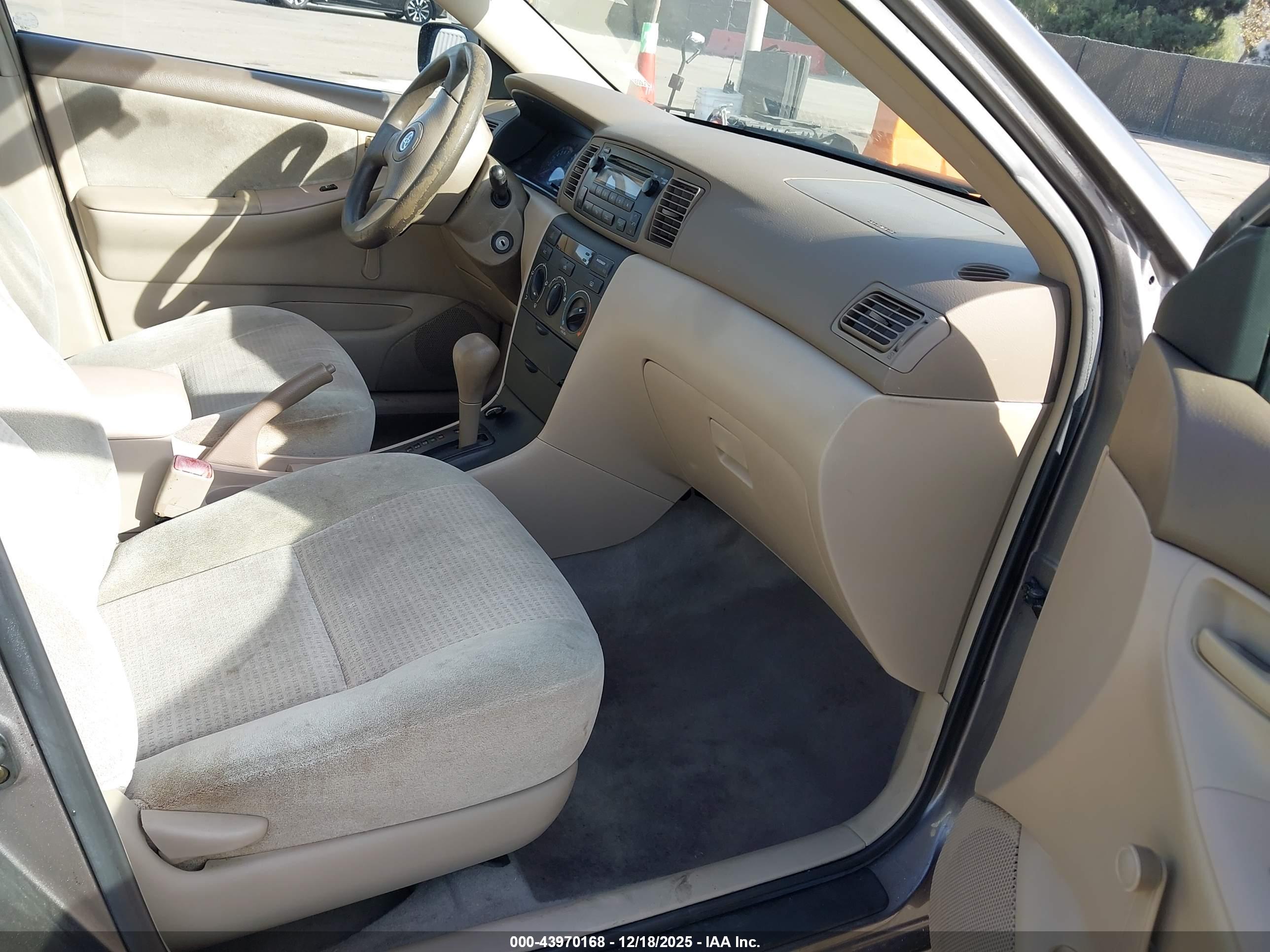 TOYOTA COROLLA image 5