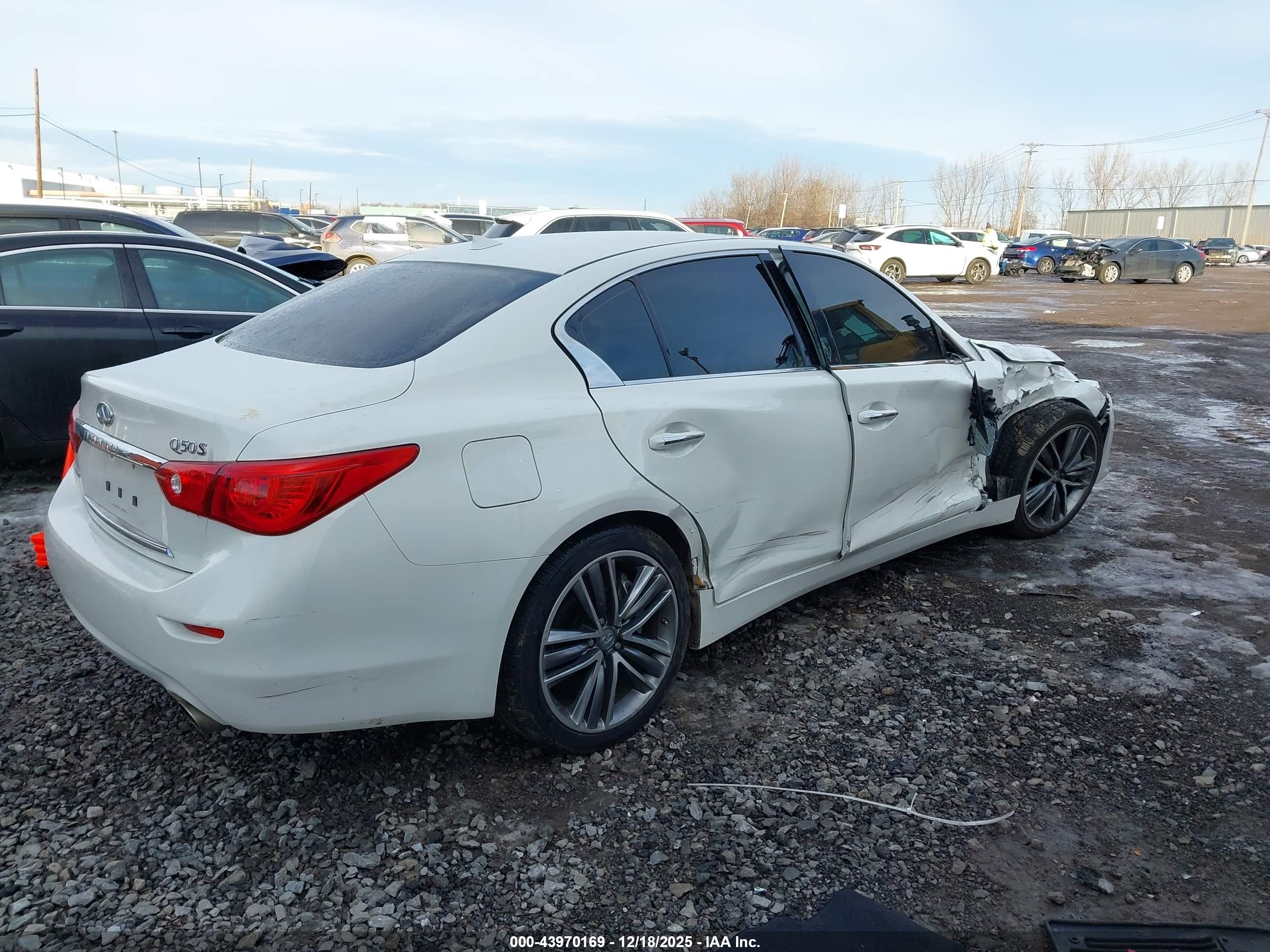 INFINITI Q50 image 4