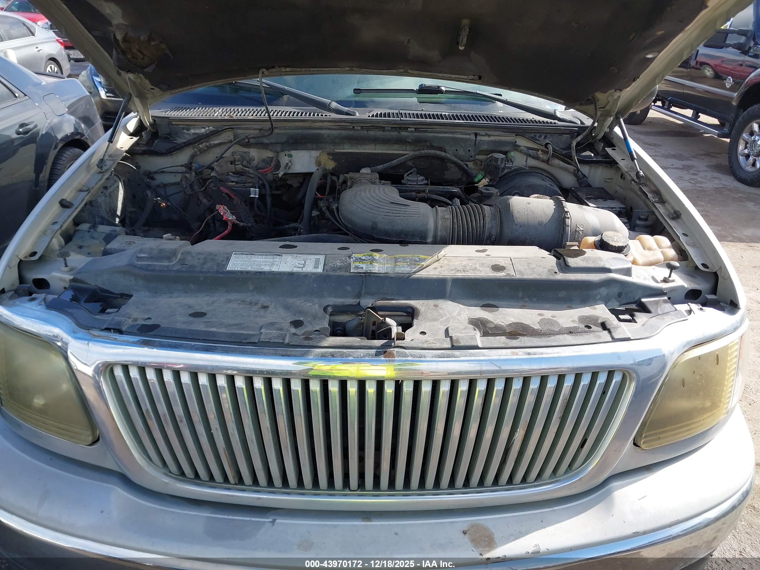 FORD EXPEDITION image 10
