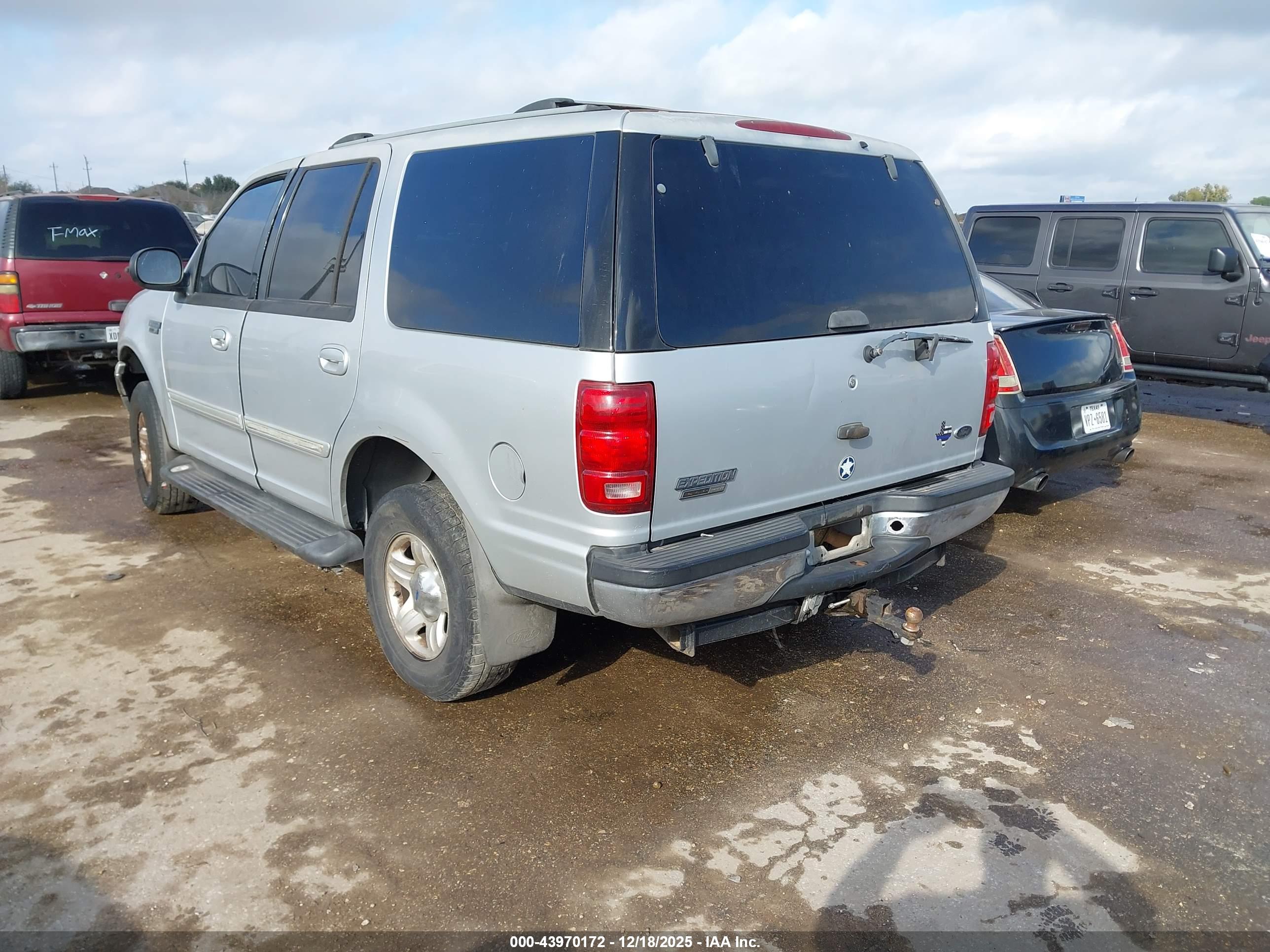 FORD EXPEDITION image 3