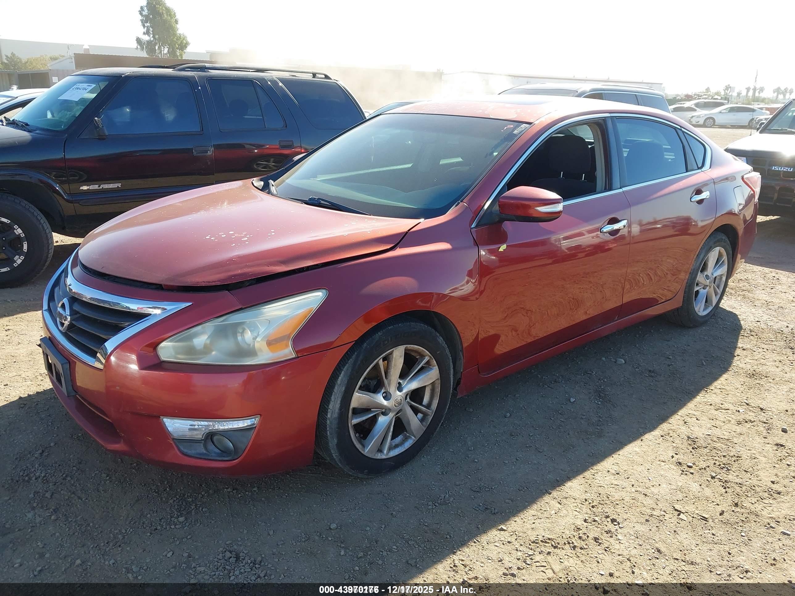NISSAN ALTIMA image 2