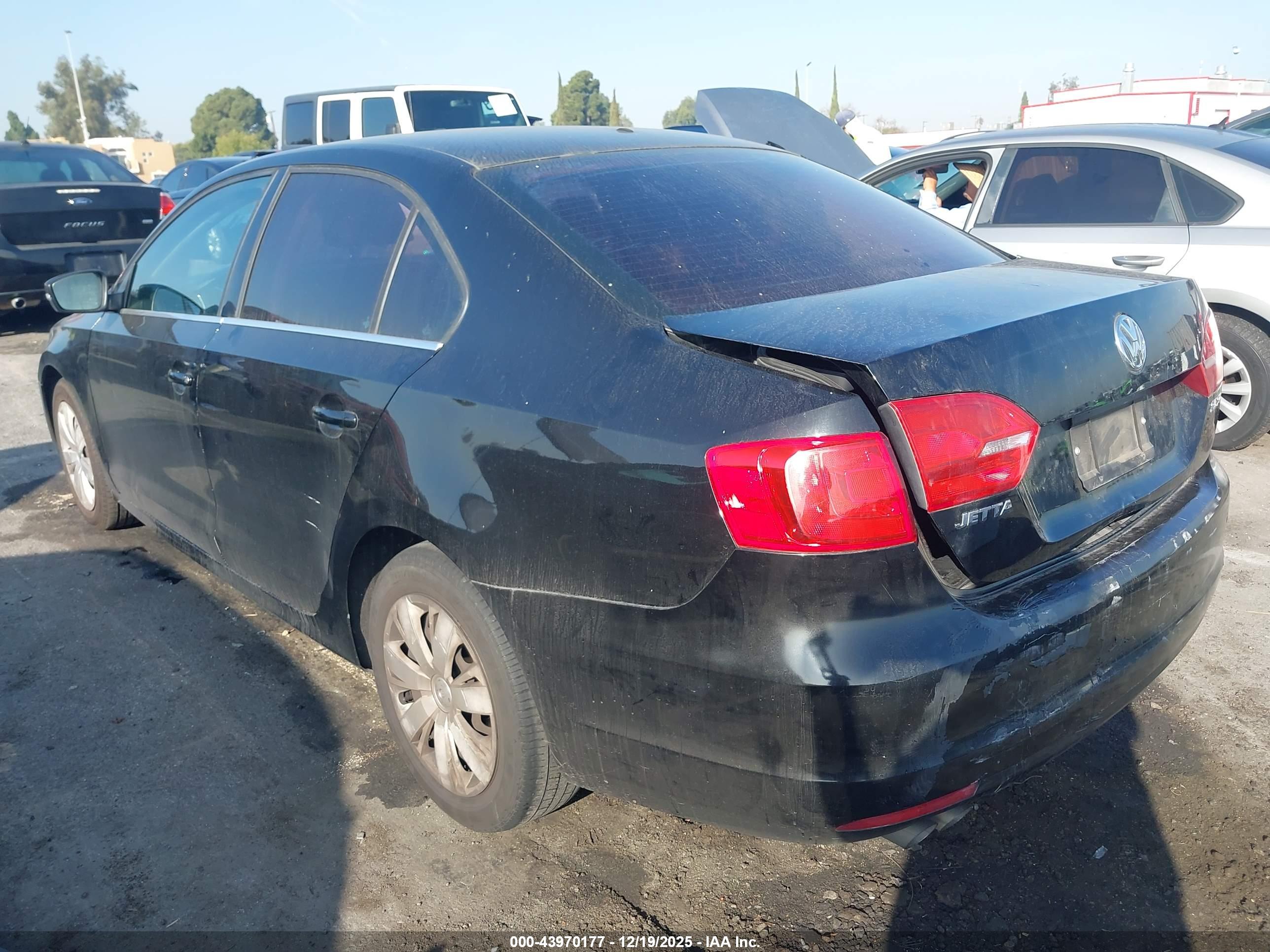 VOLKSWAGEN JETTA image 3