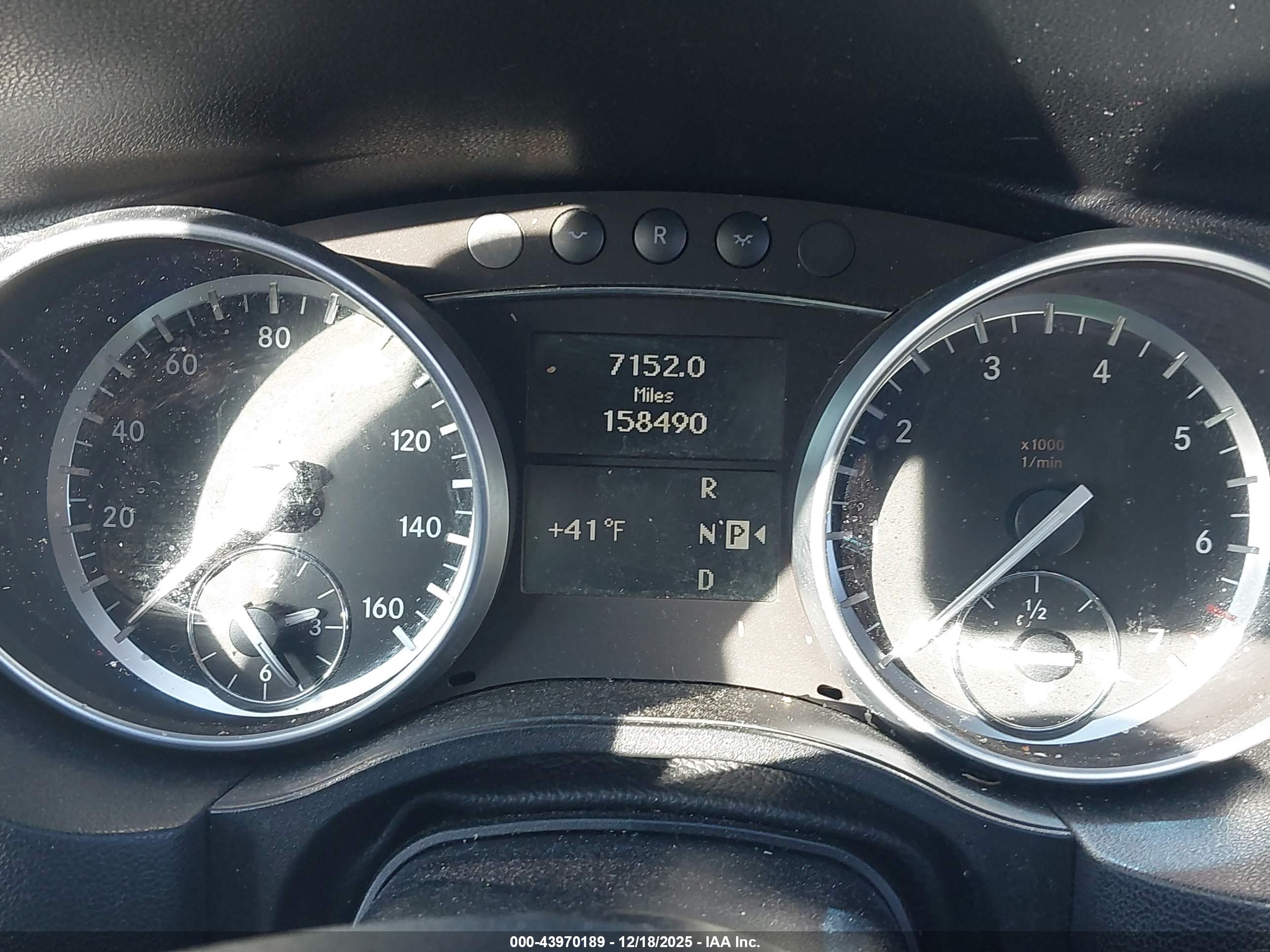 MERCEDES-BENZ R image 7
