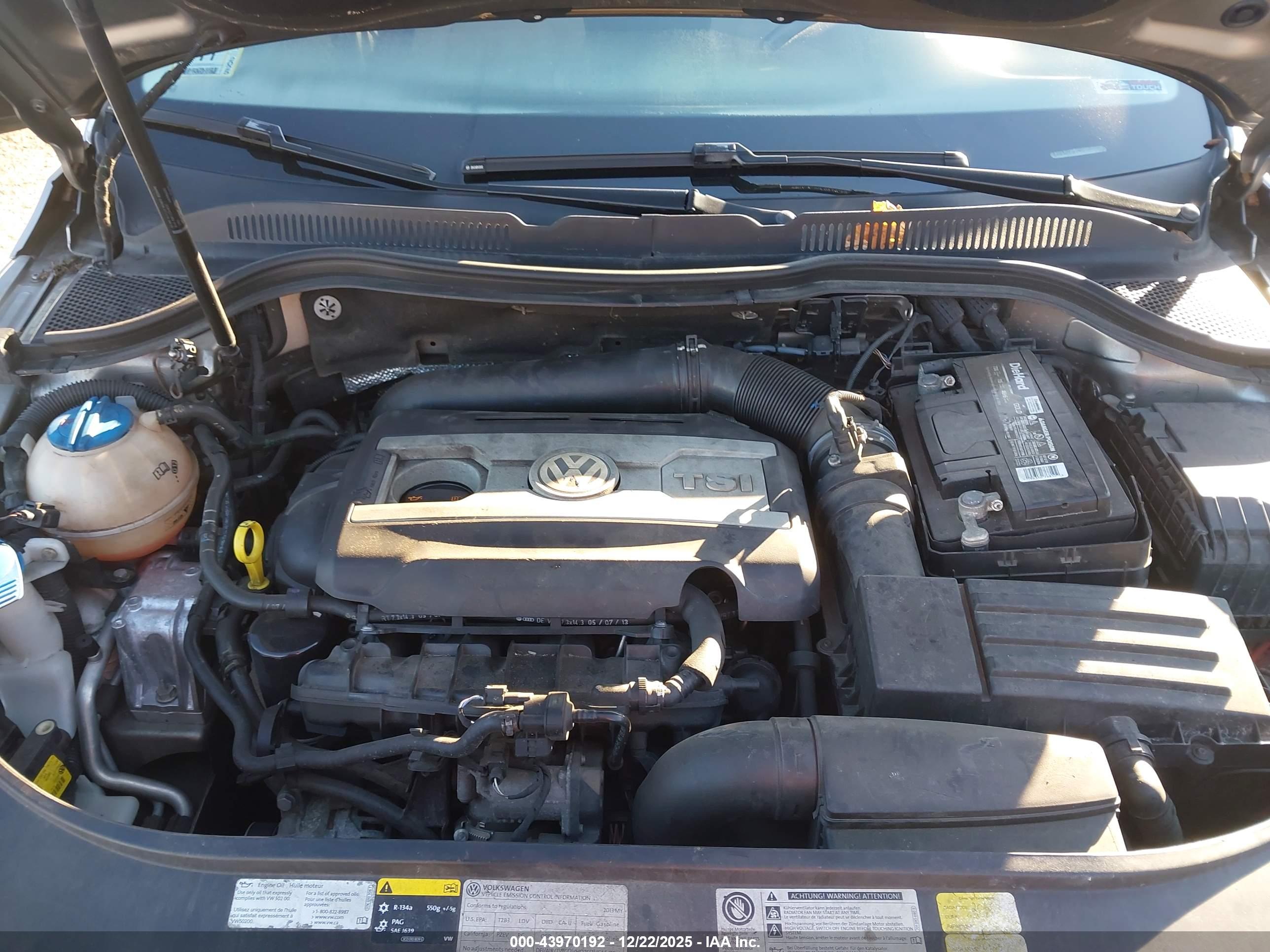 VOLKSWAGEN CC image 10