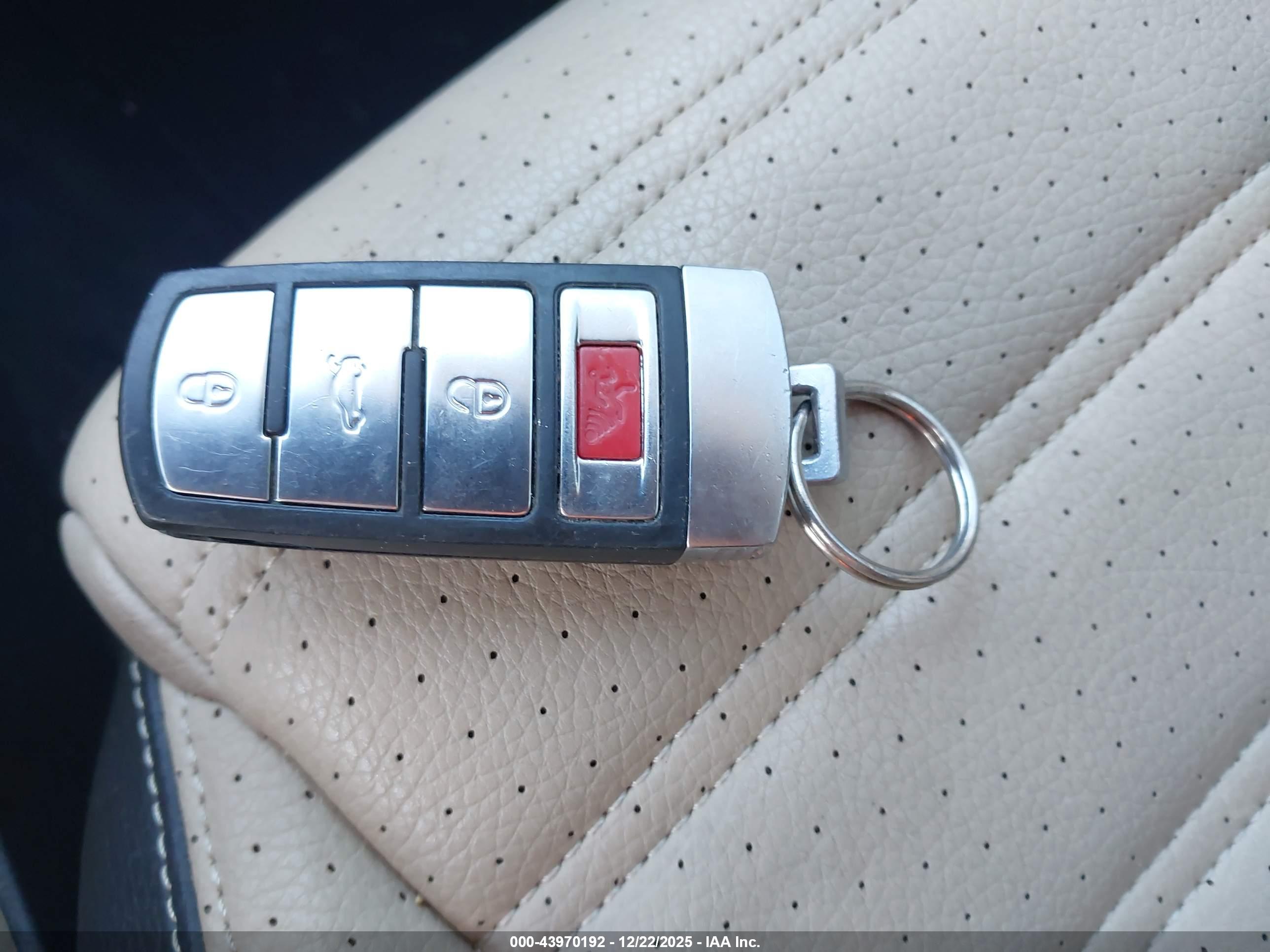 VOLKSWAGEN CC image 11