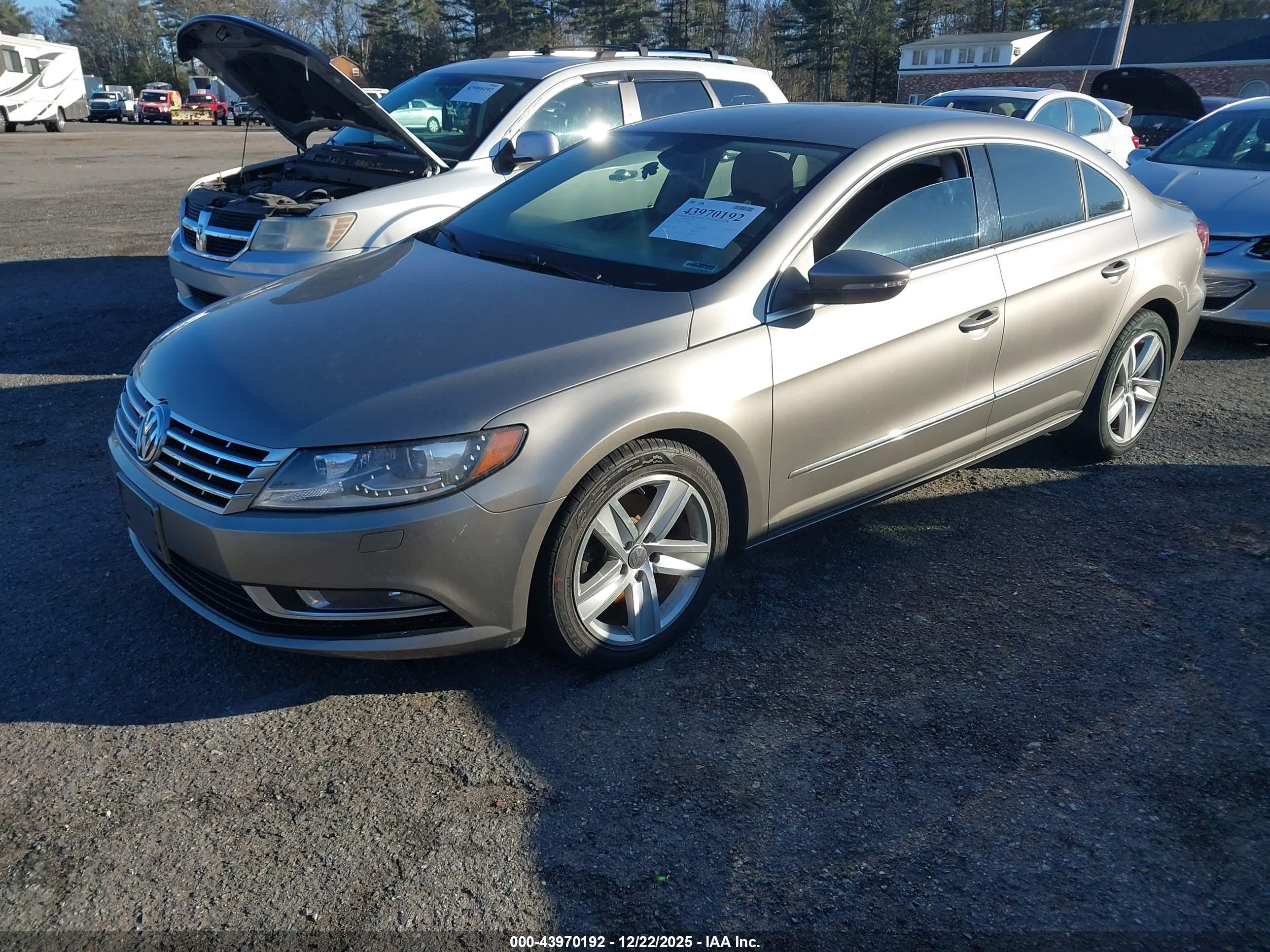VOLKSWAGEN CC image 2