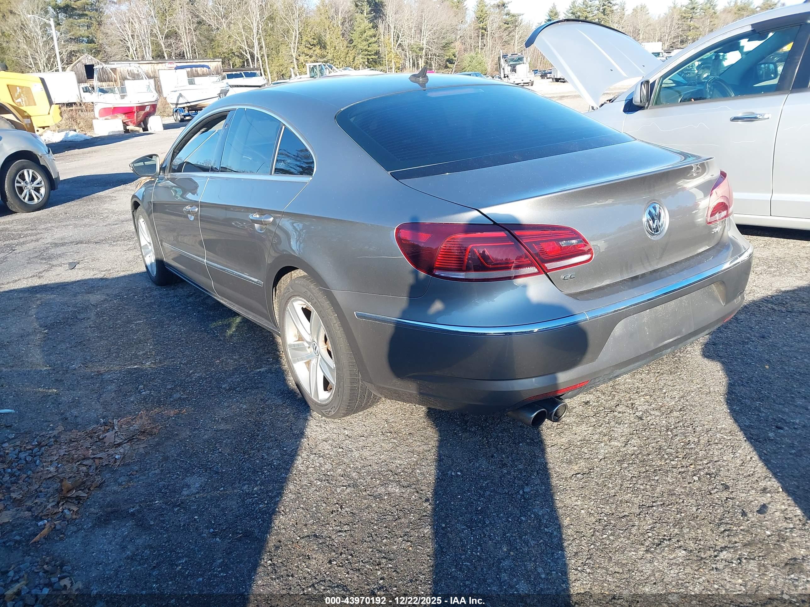 VOLKSWAGEN CC image 3