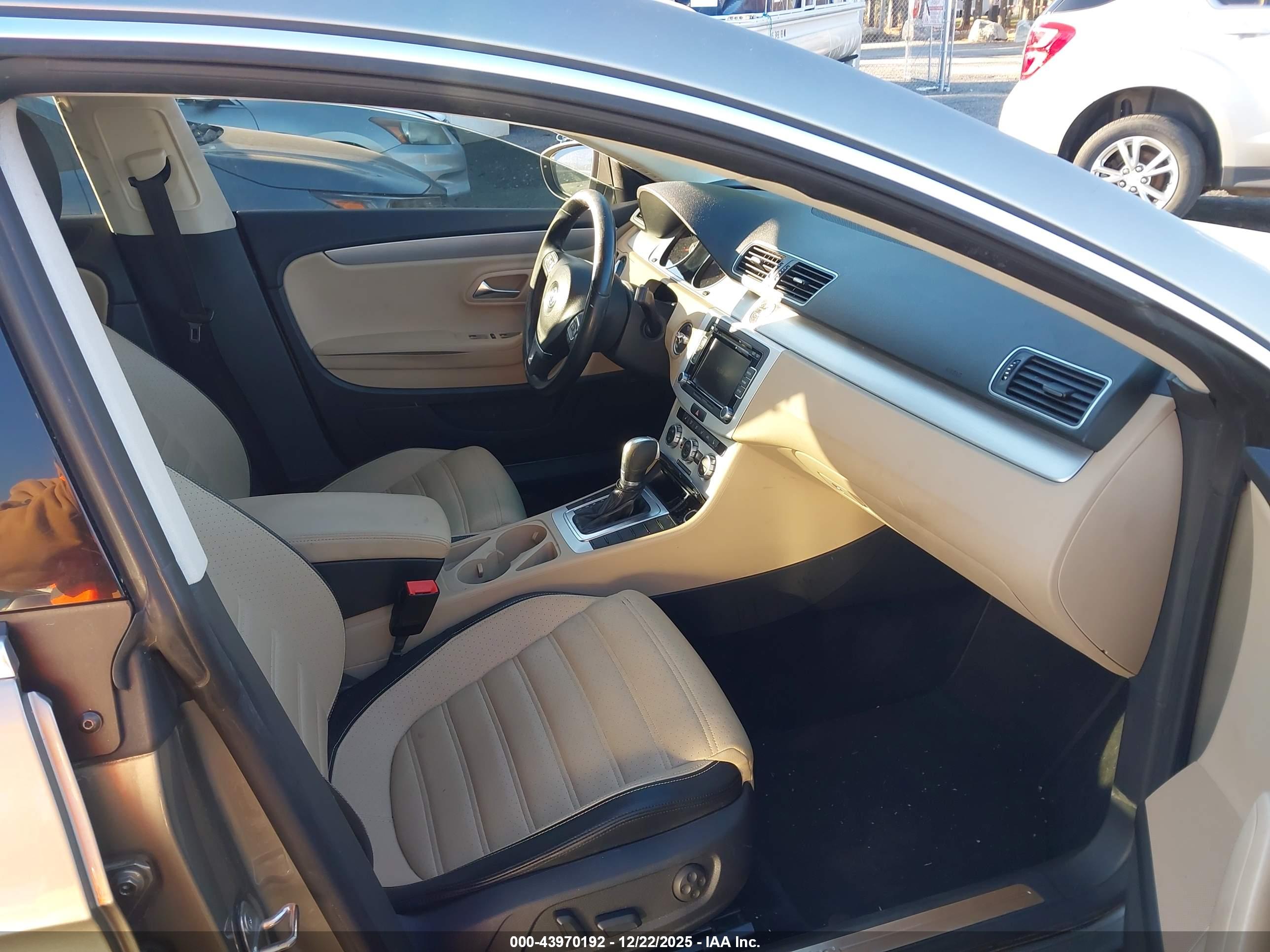 VOLKSWAGEN CC image 5