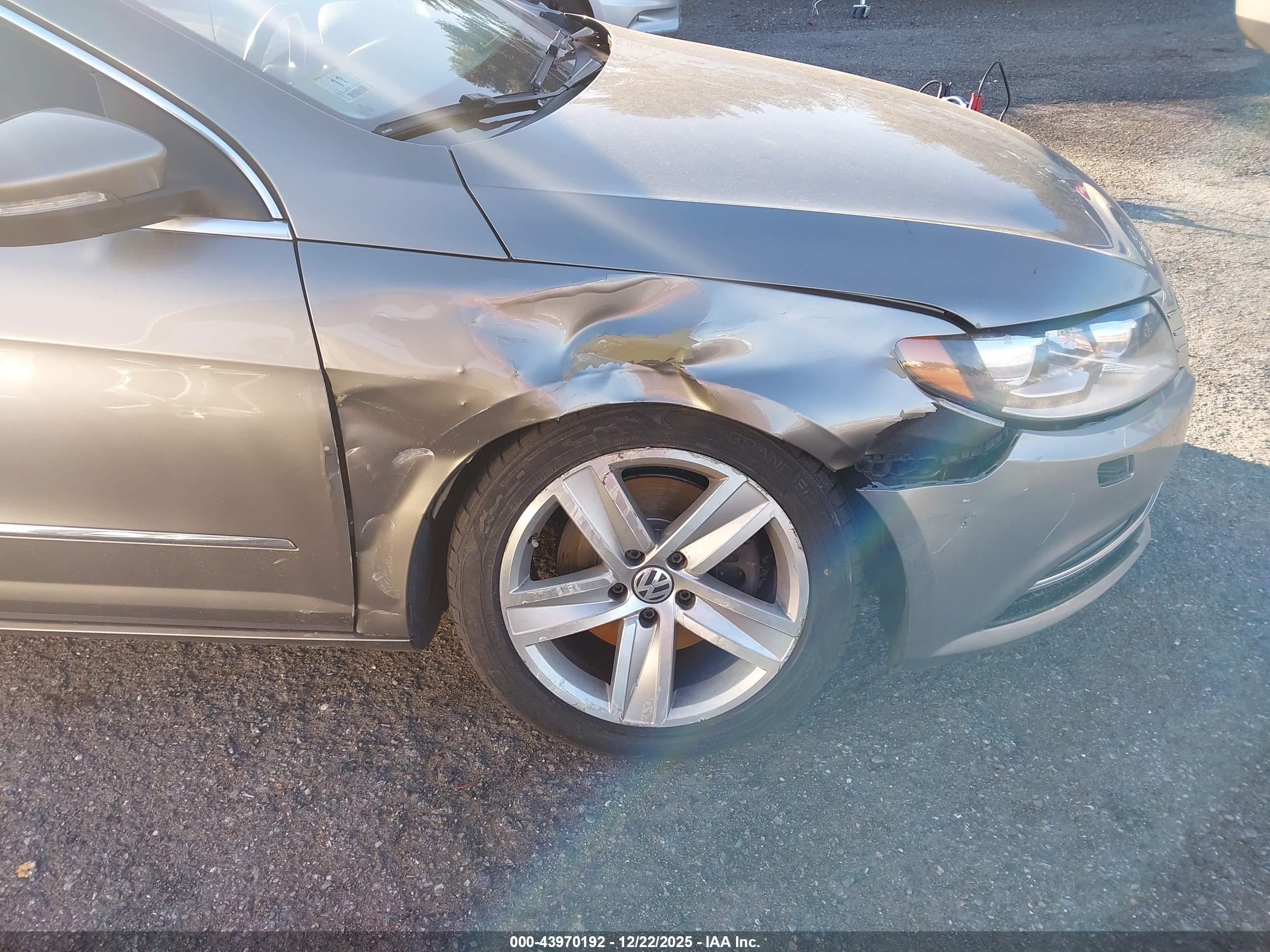 VOLKSWAGEN CC image 6