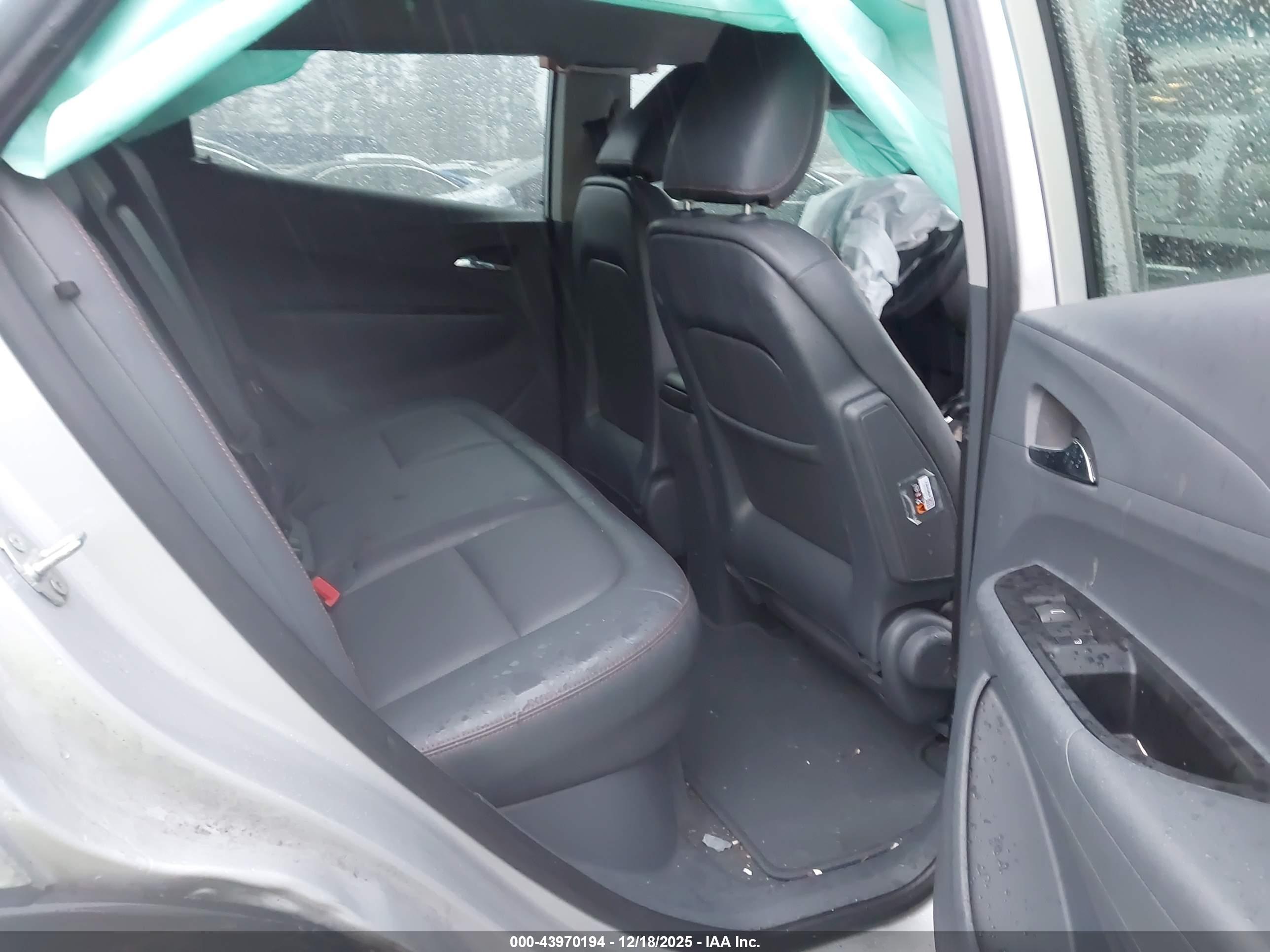 CHEVROLET BOLT image 8