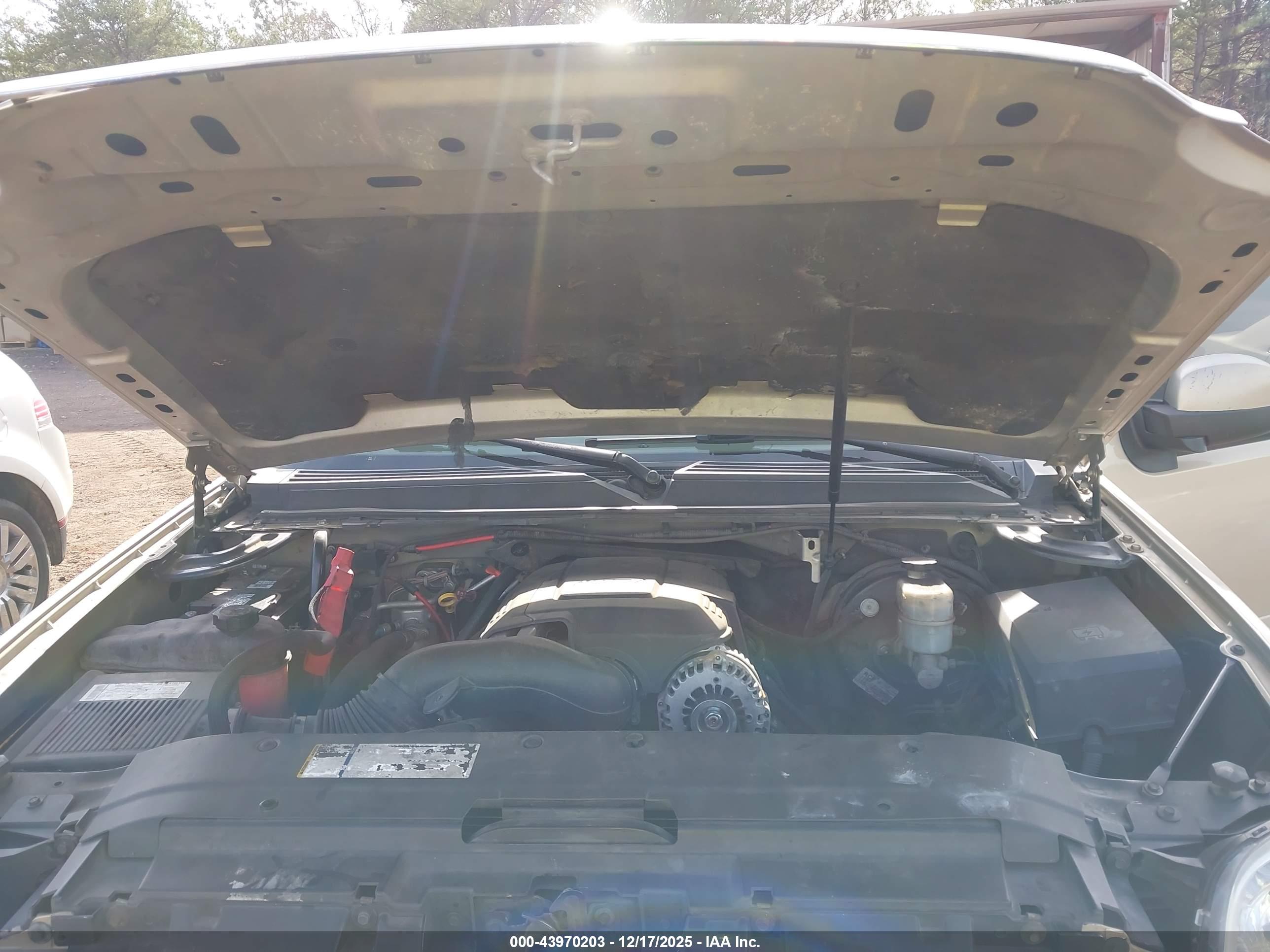 GMC YUKON image 10