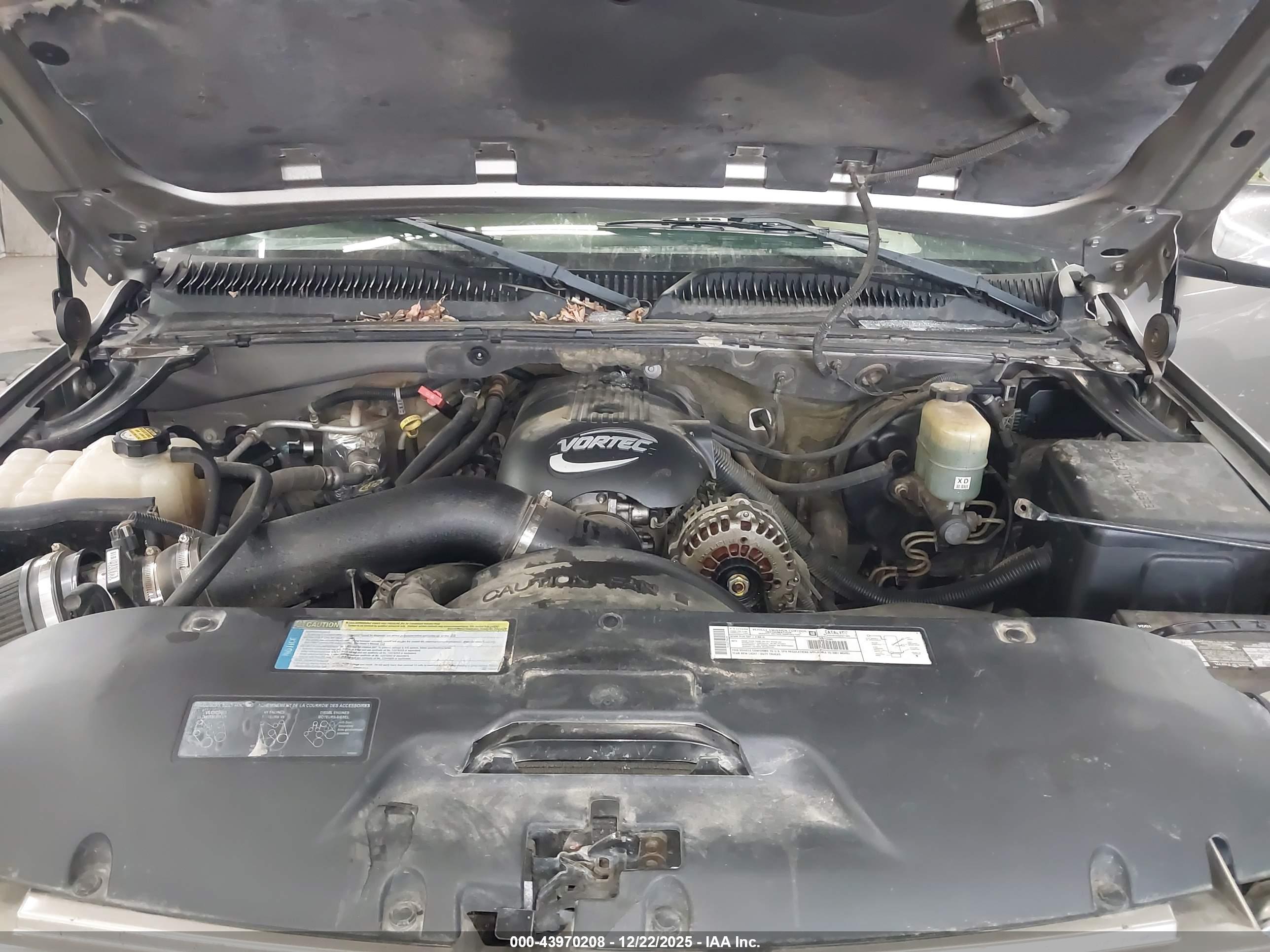 CHEVROLET SUBURBAN image 10