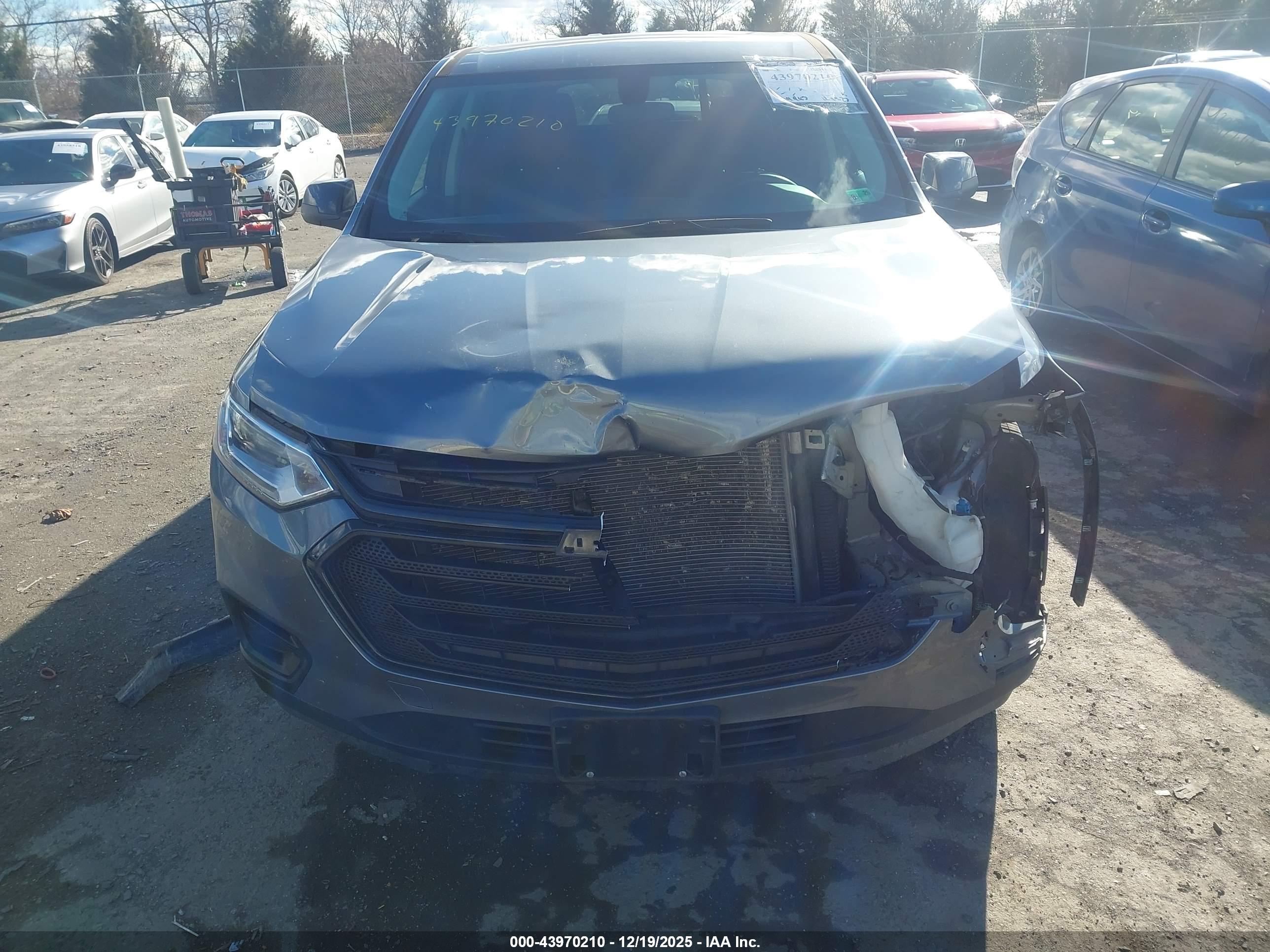 CHEVROLET TRAVERSE image 6