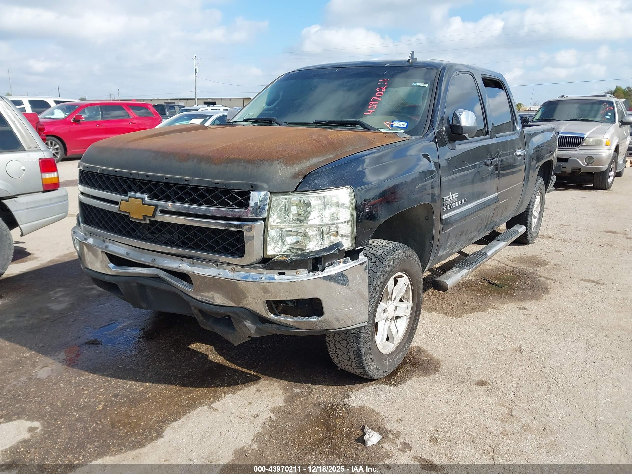 CHEVROLET SILVERADO image 2
