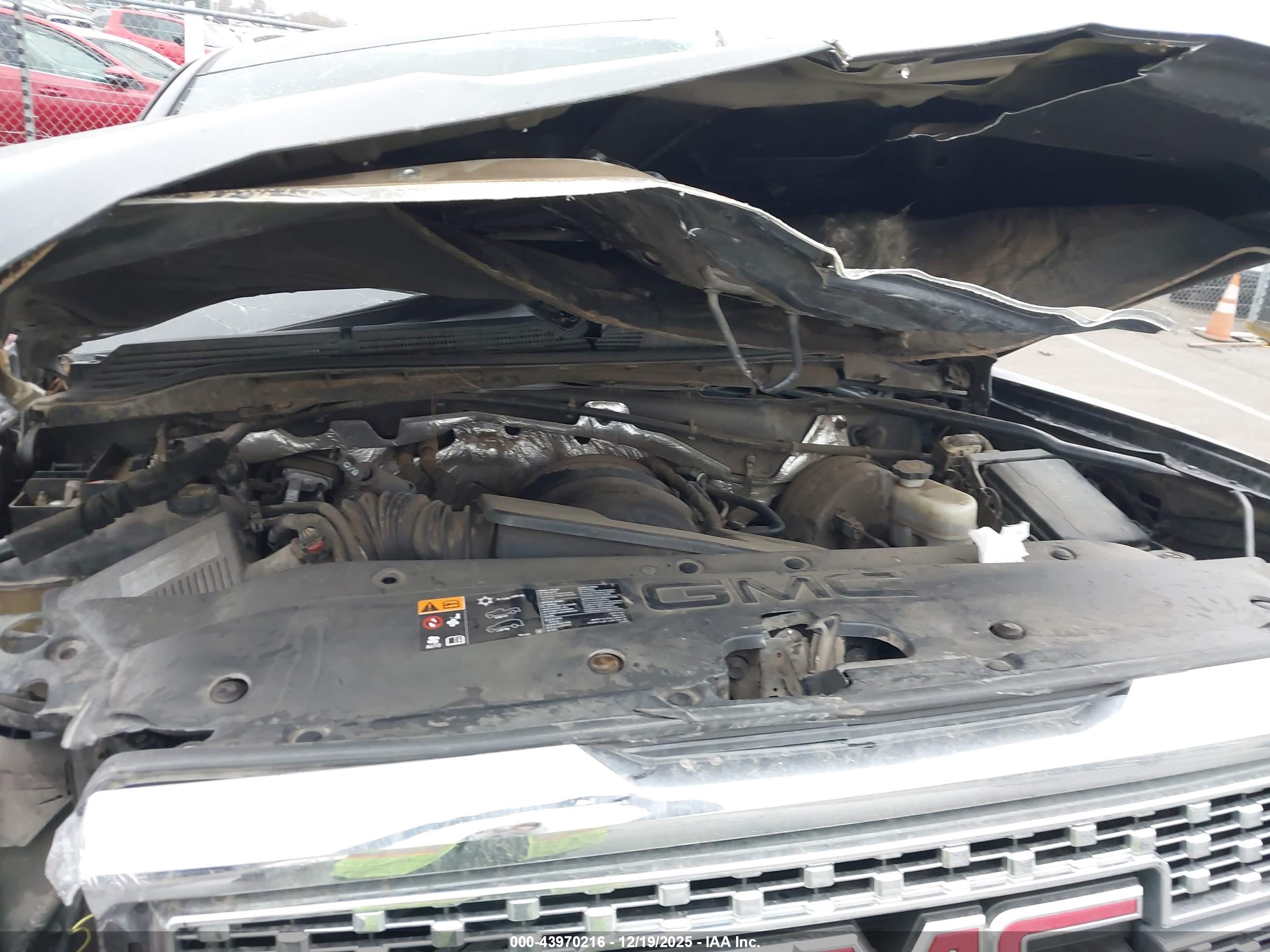 GMC SIERRA image 10