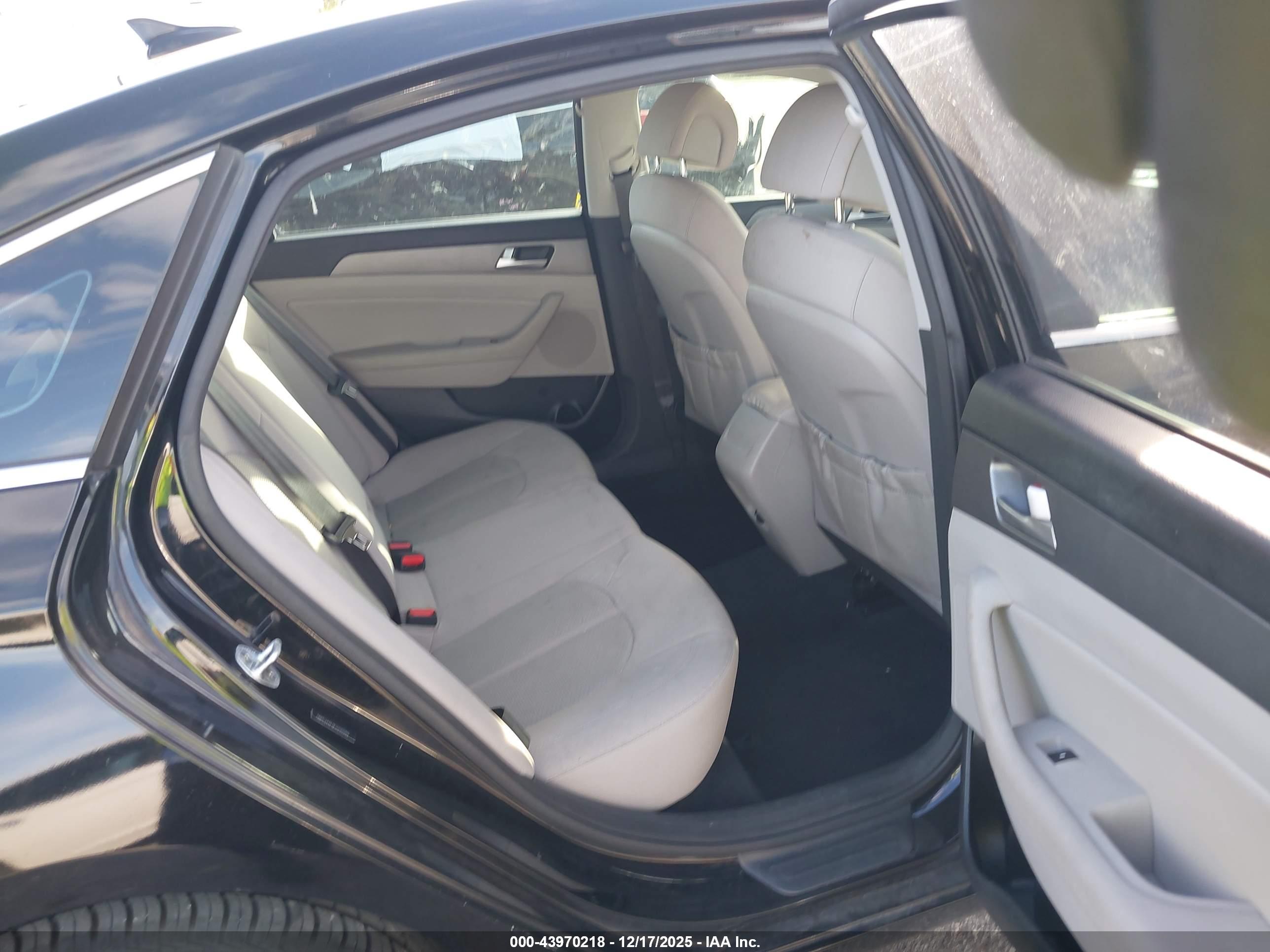 HYUNDAI SONATA image 8