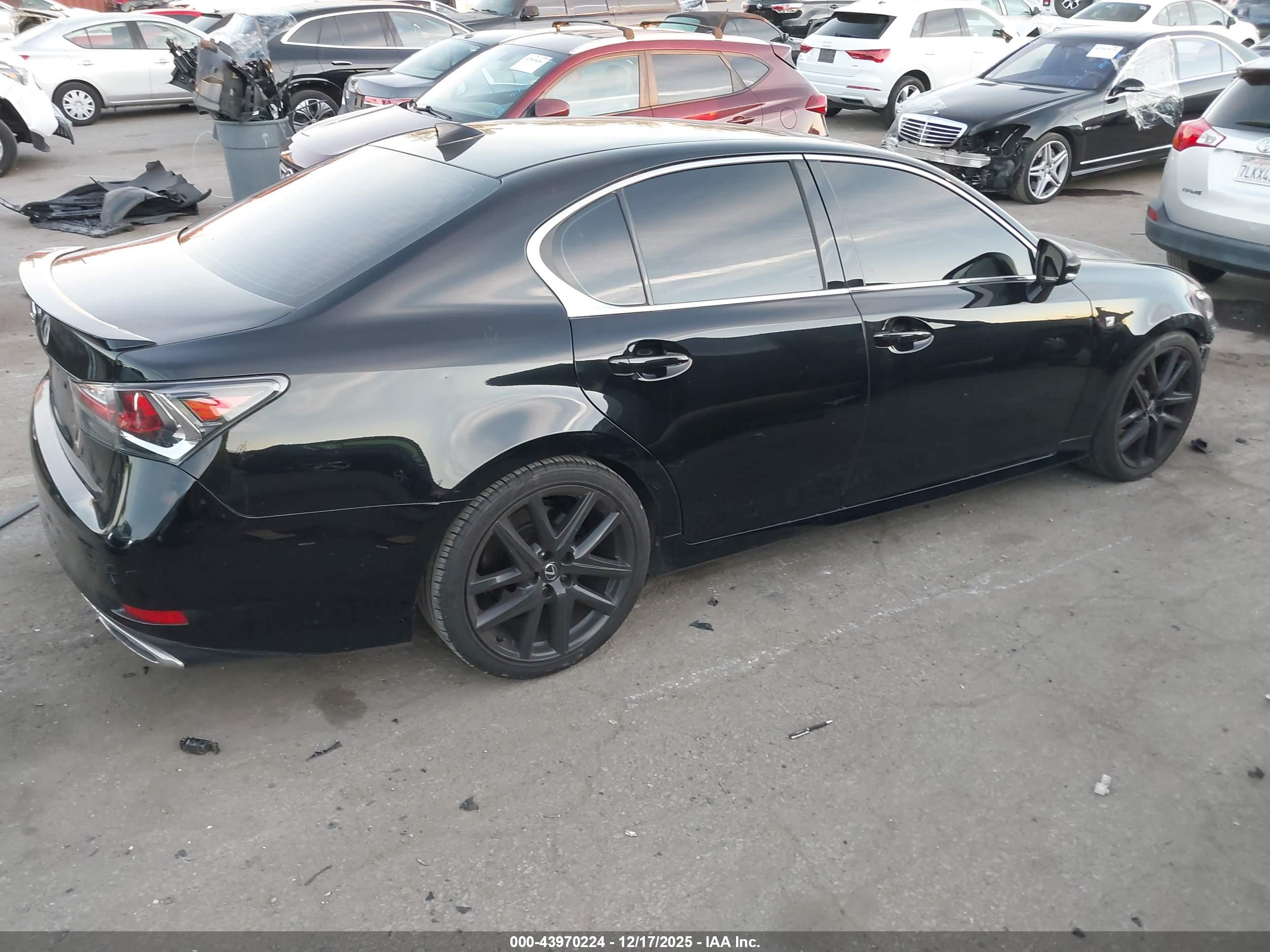 LEXUS GS image 4
