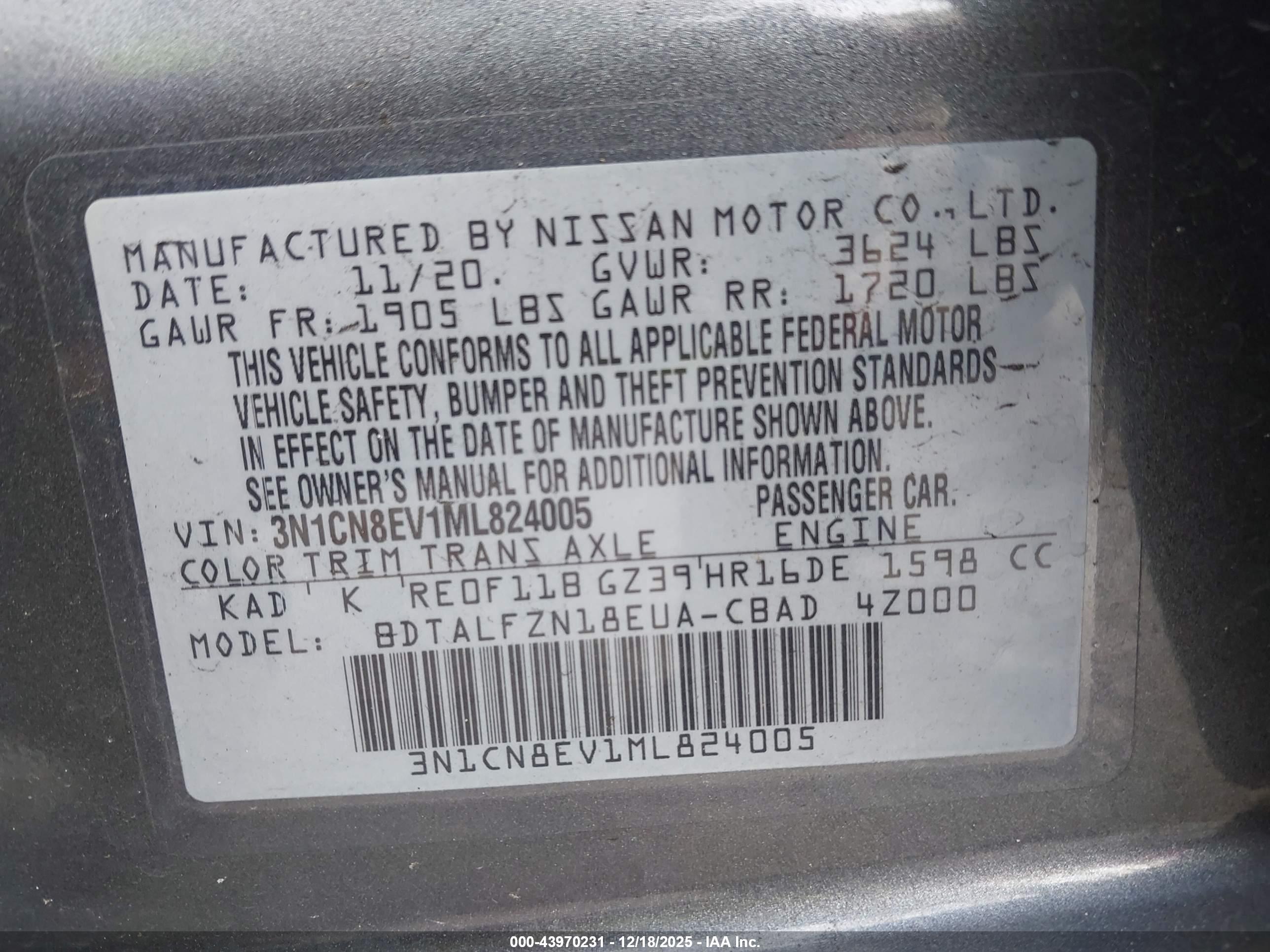 NISSAN VERSA image 9