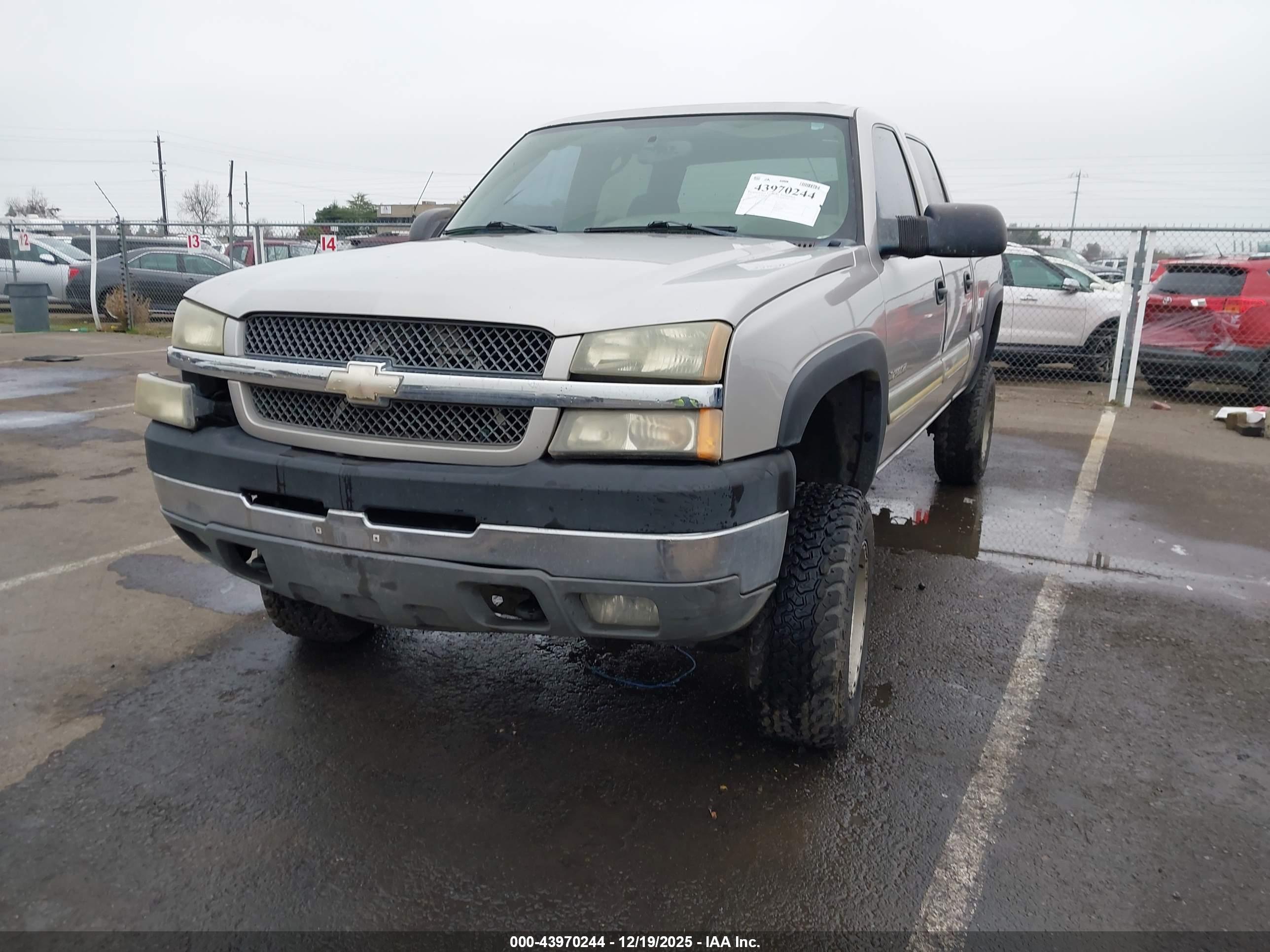 CHEVROLET SILVERADO image 2