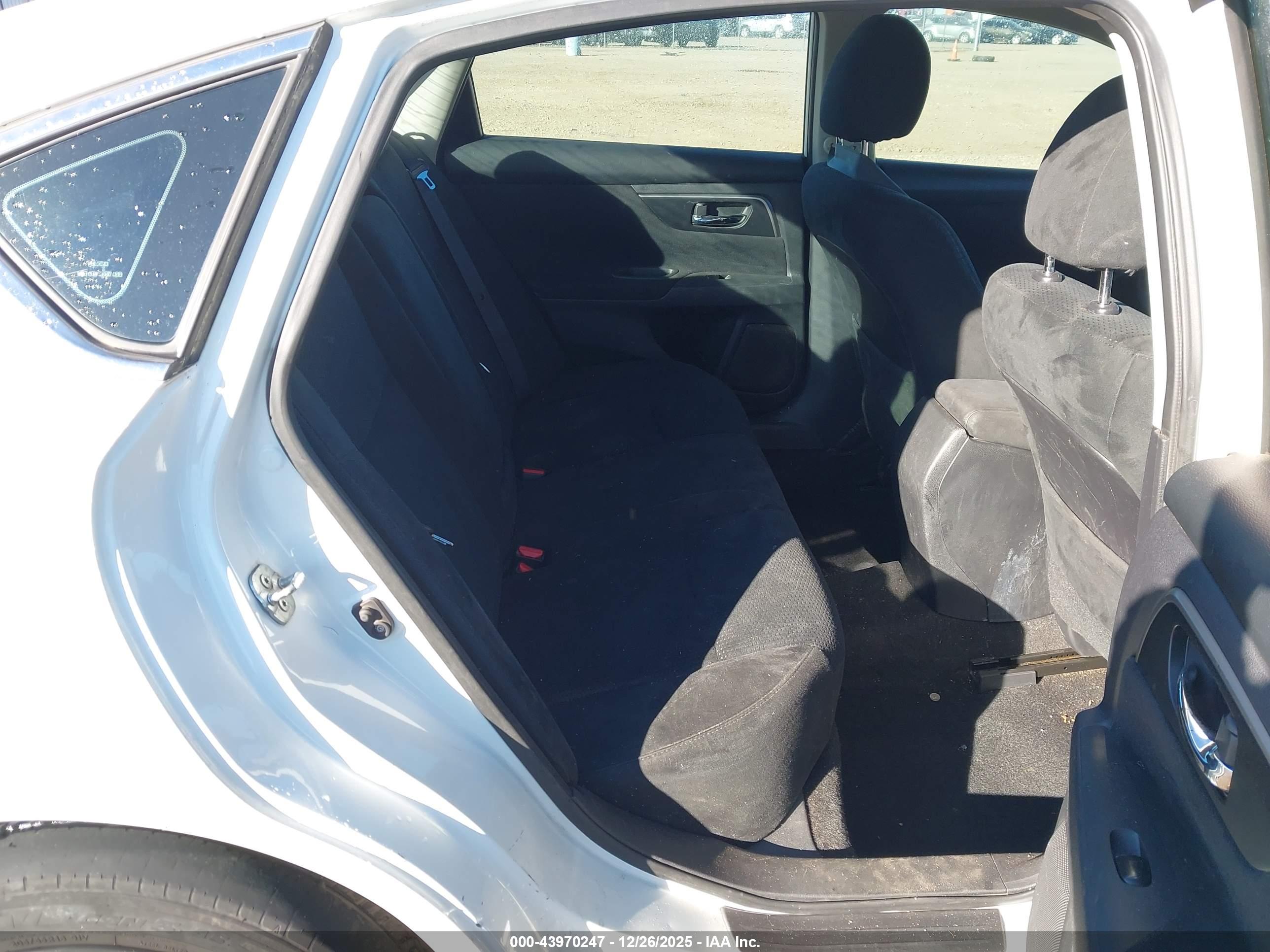 NISSAN ALTIMA image 8
