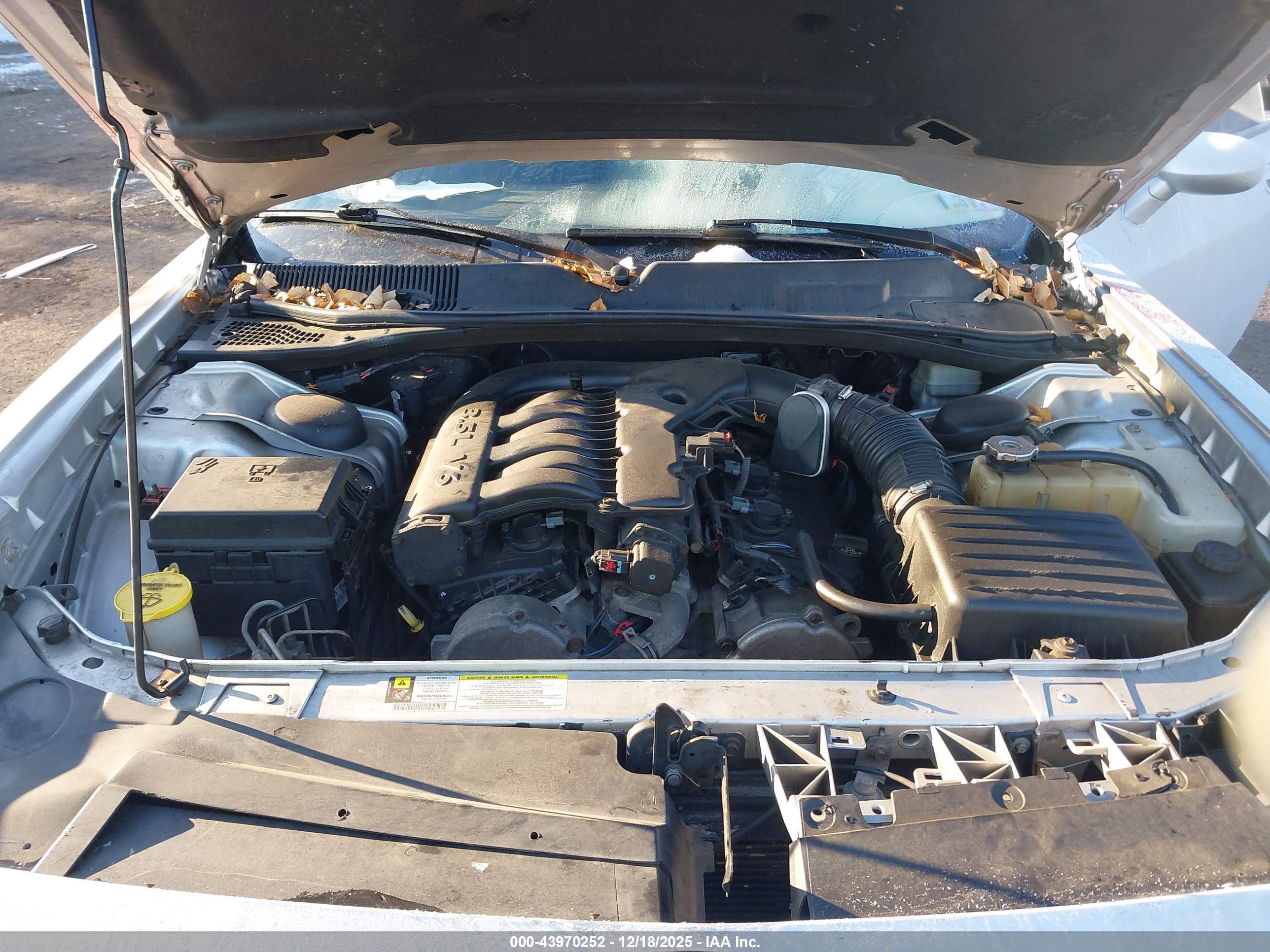 DODGE CHALLENGER image 10