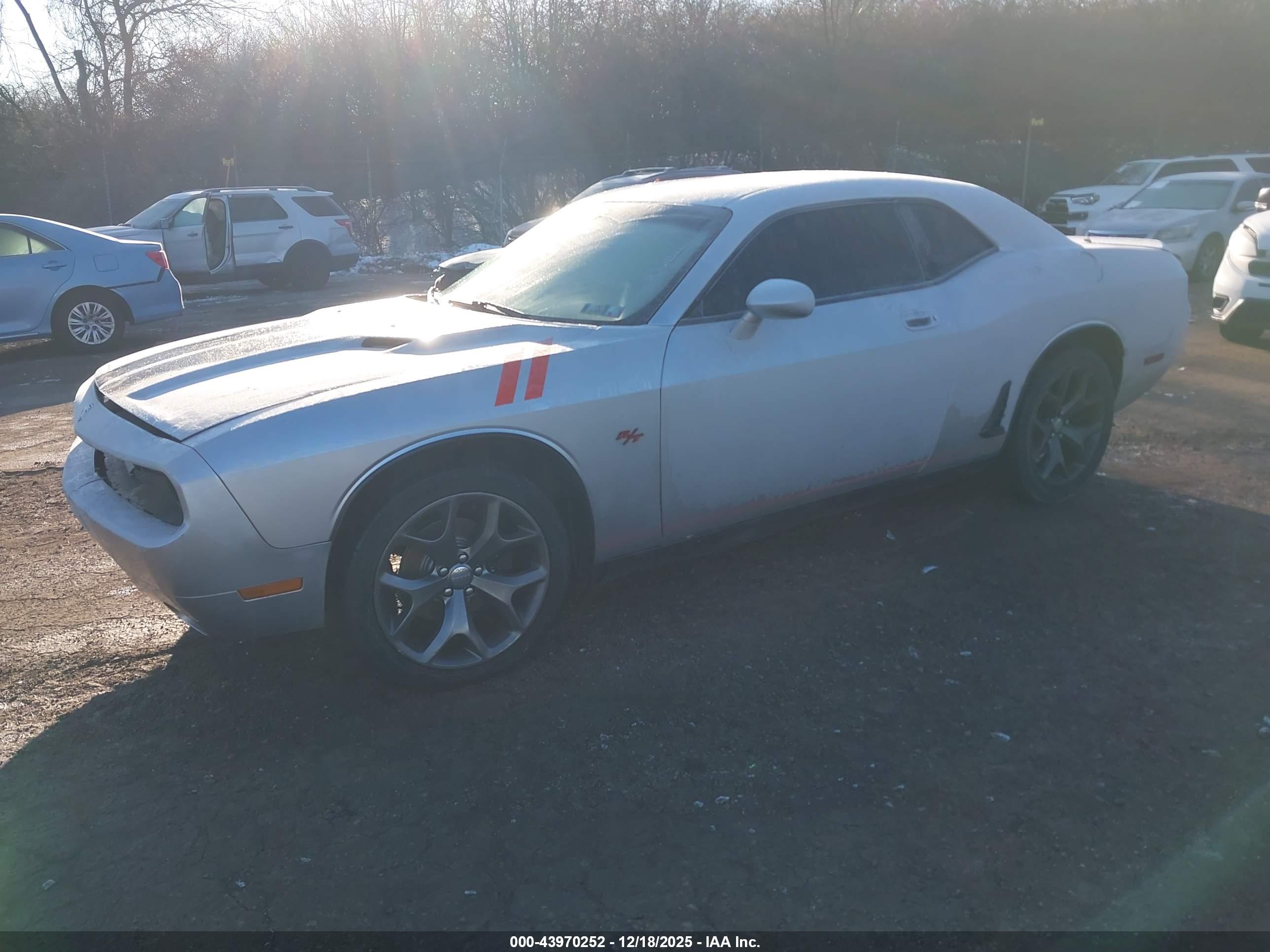 DODGE CHALLENGER image 2